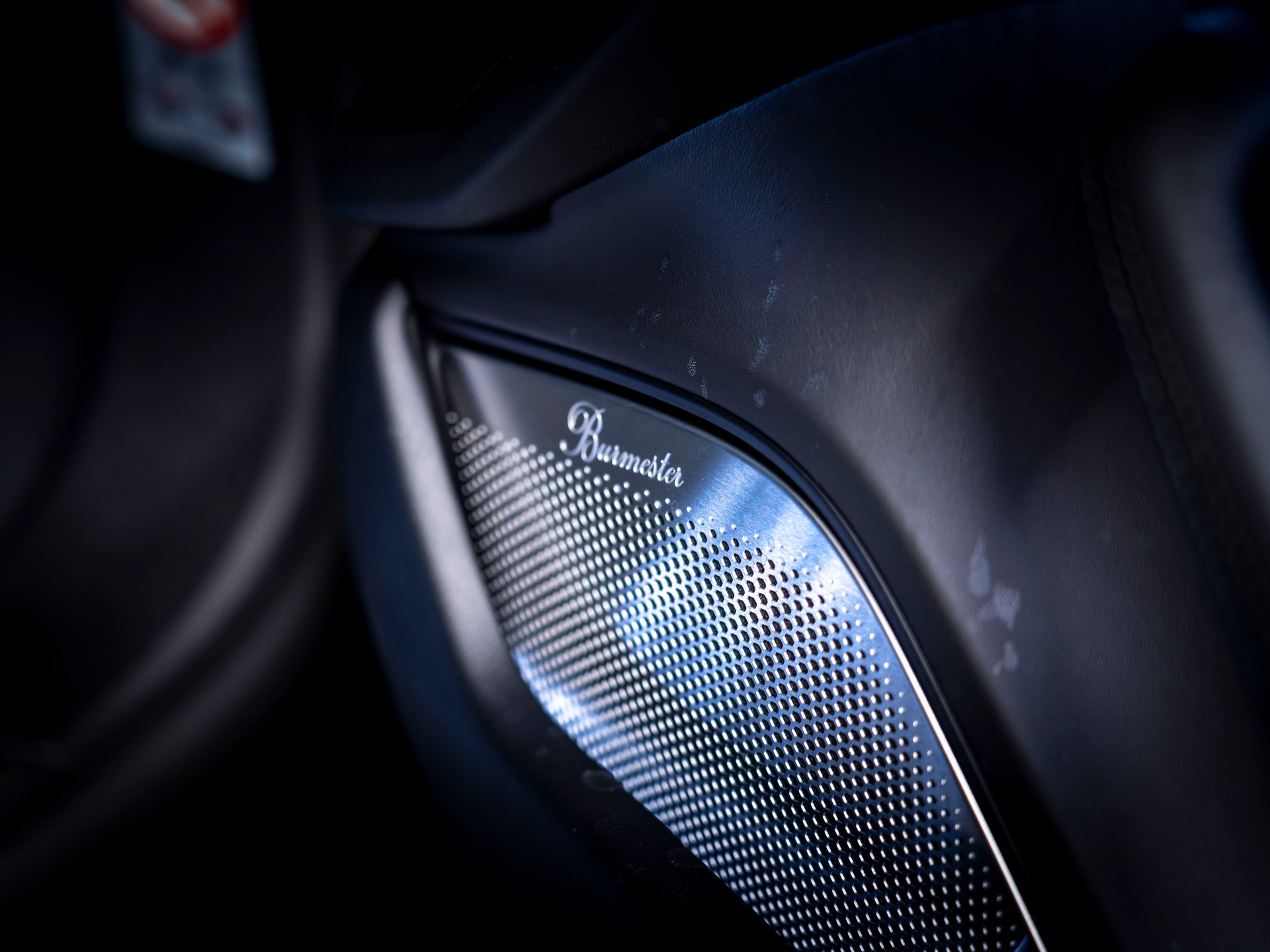 PORSCHE Taycan Turbo S-image-21