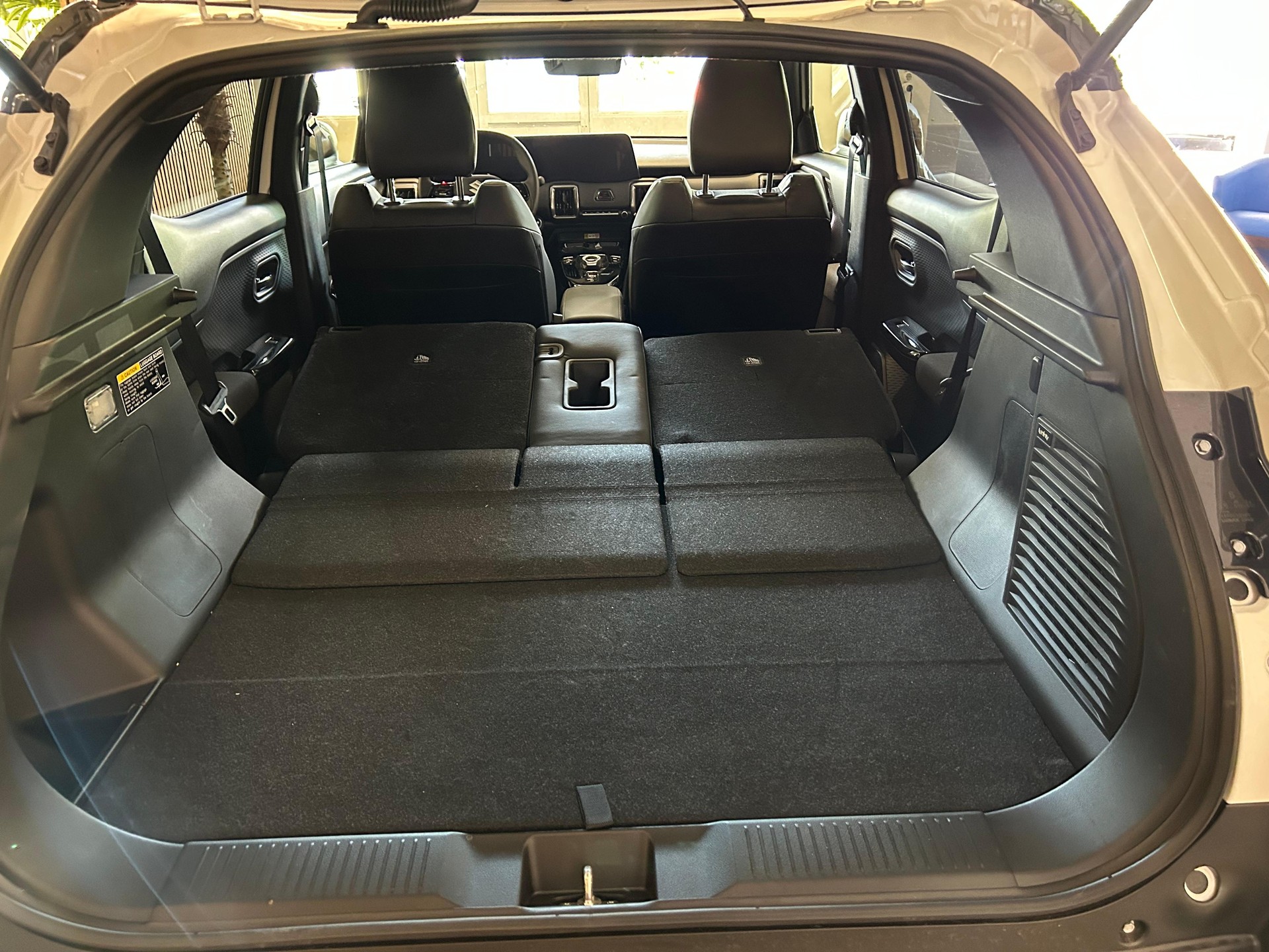 SUZUKI e Vitara Sakura Top 4x4-image-23