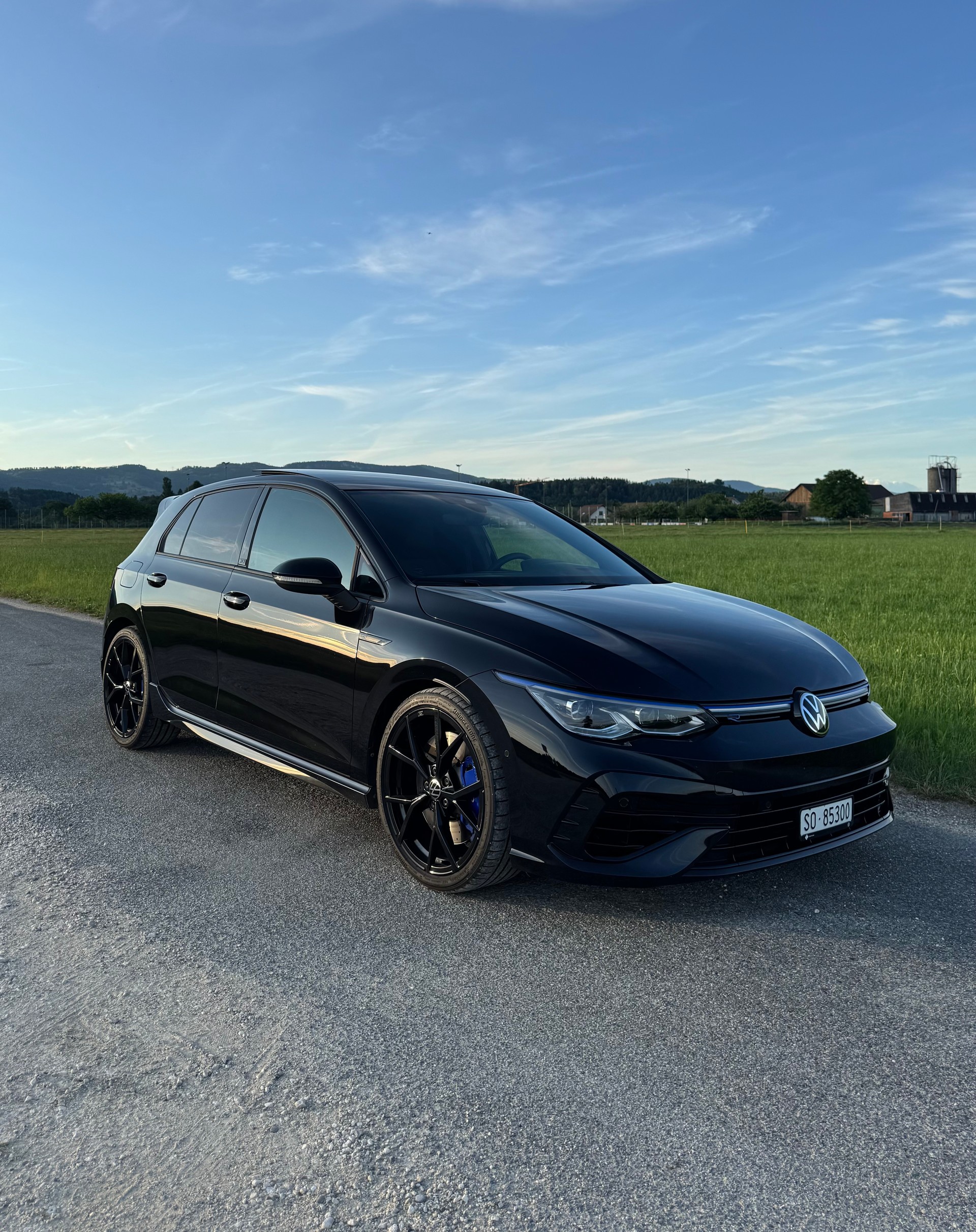 VW Golf R 20 Years | Sitzbelüftung | Head-up | Panorama-Schiebedach | Lenkradheizung | ACC | DCC | Werksgarantie | CH-Fahrzeug
