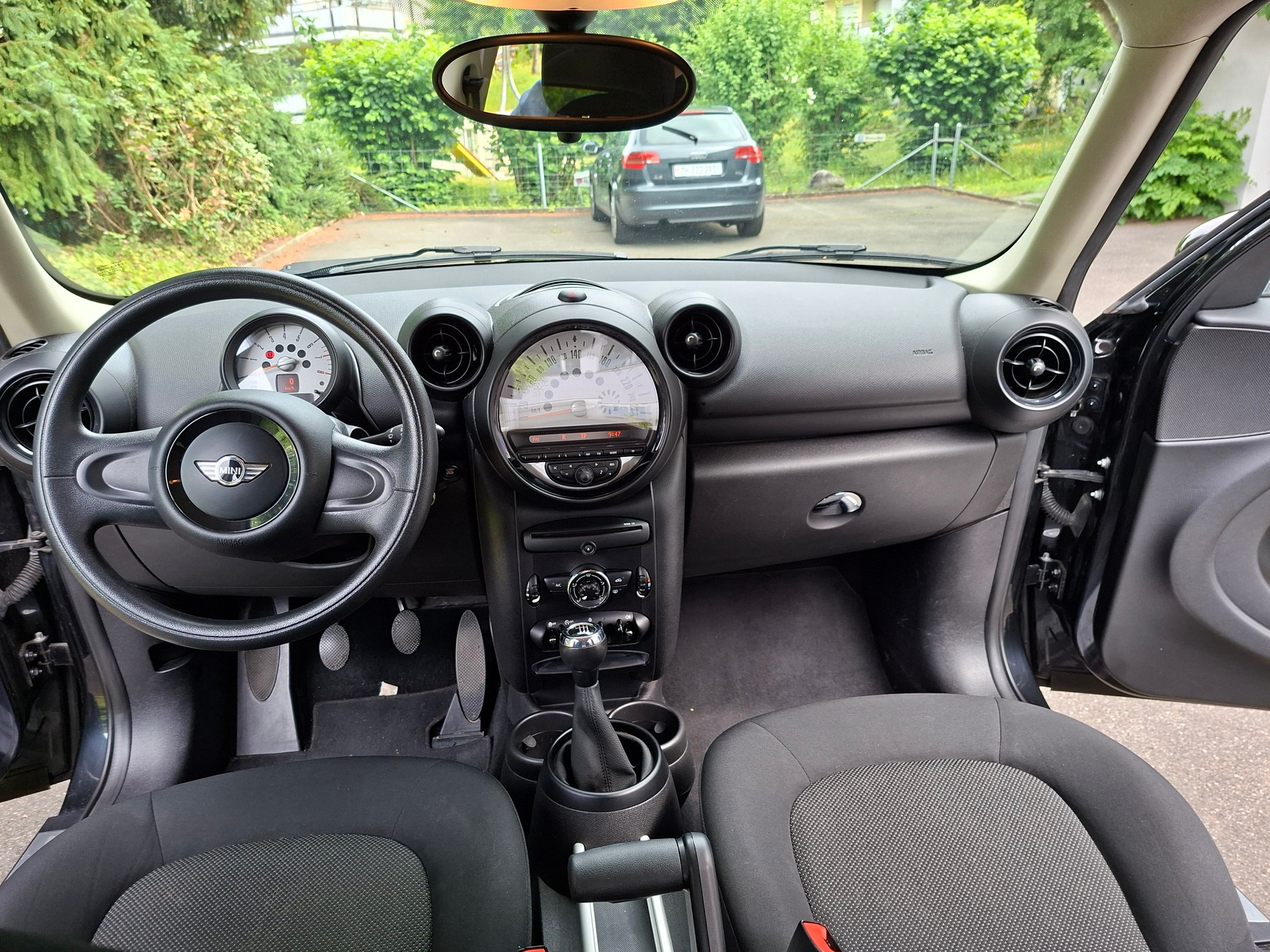 MINI 1.6i Cooper ALL4-image-7