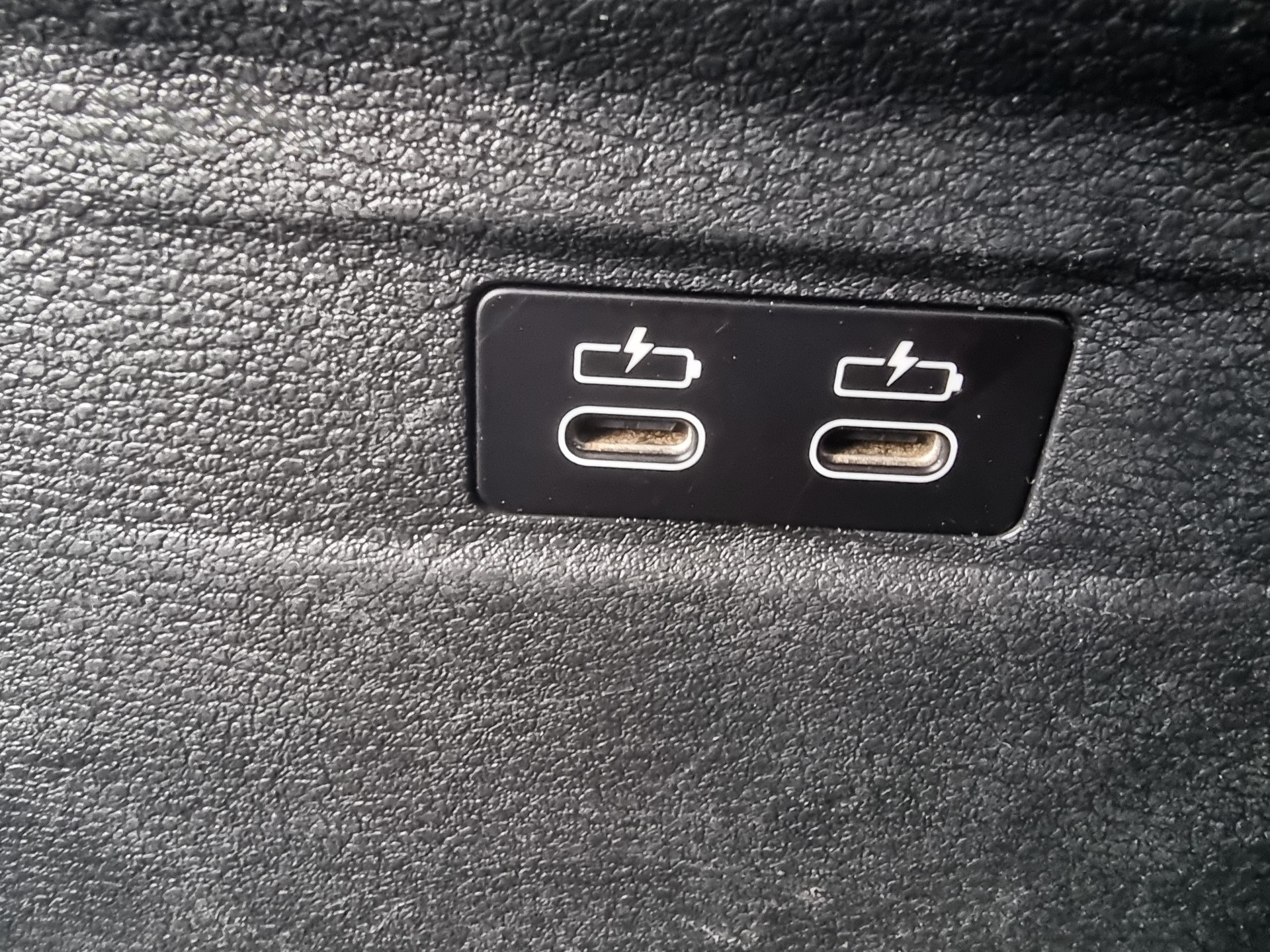 BMW X1 xDrive 20i Steptronic-image-10