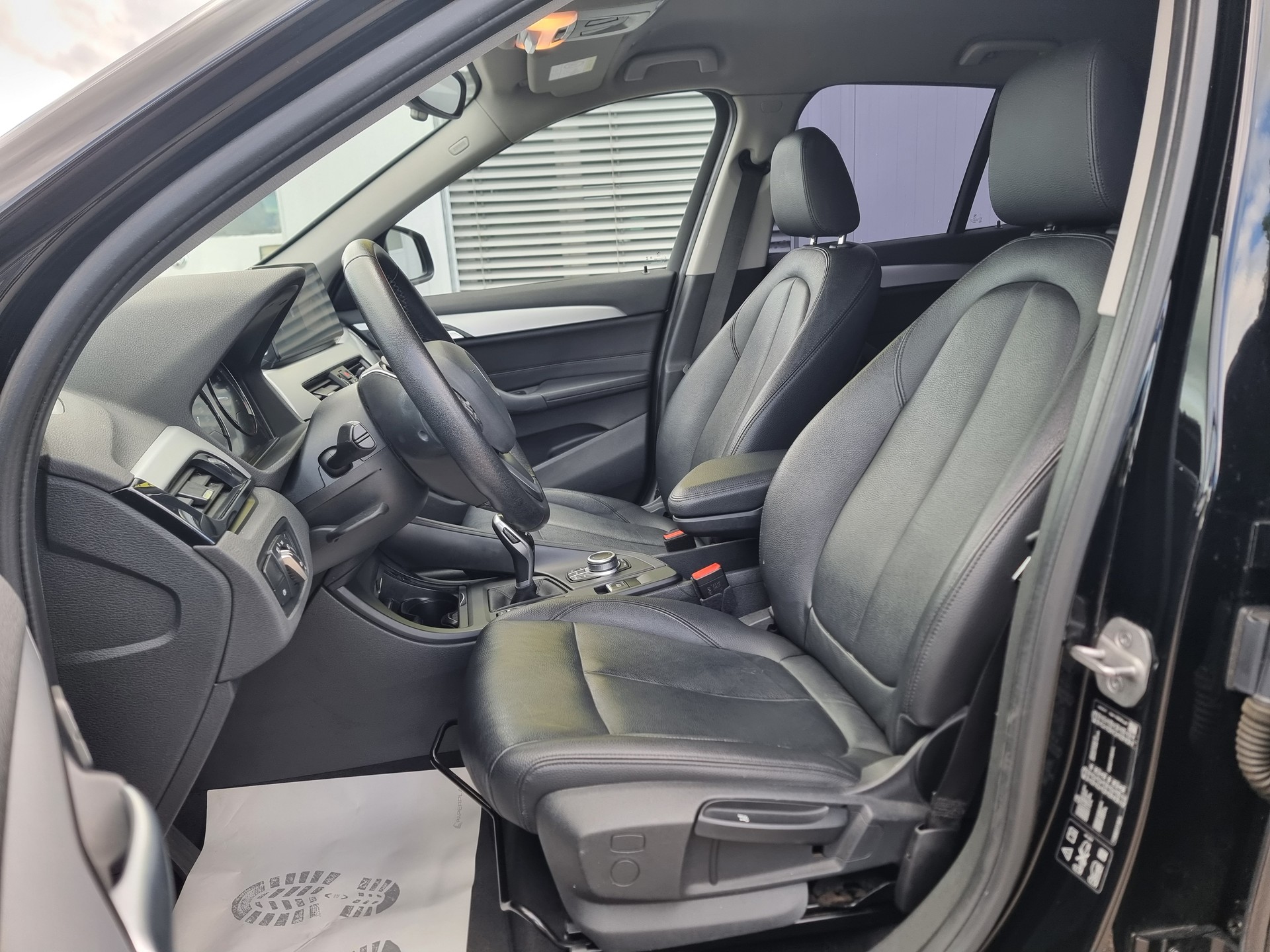BMW X1 xDrive 20i Steptronic-image-7