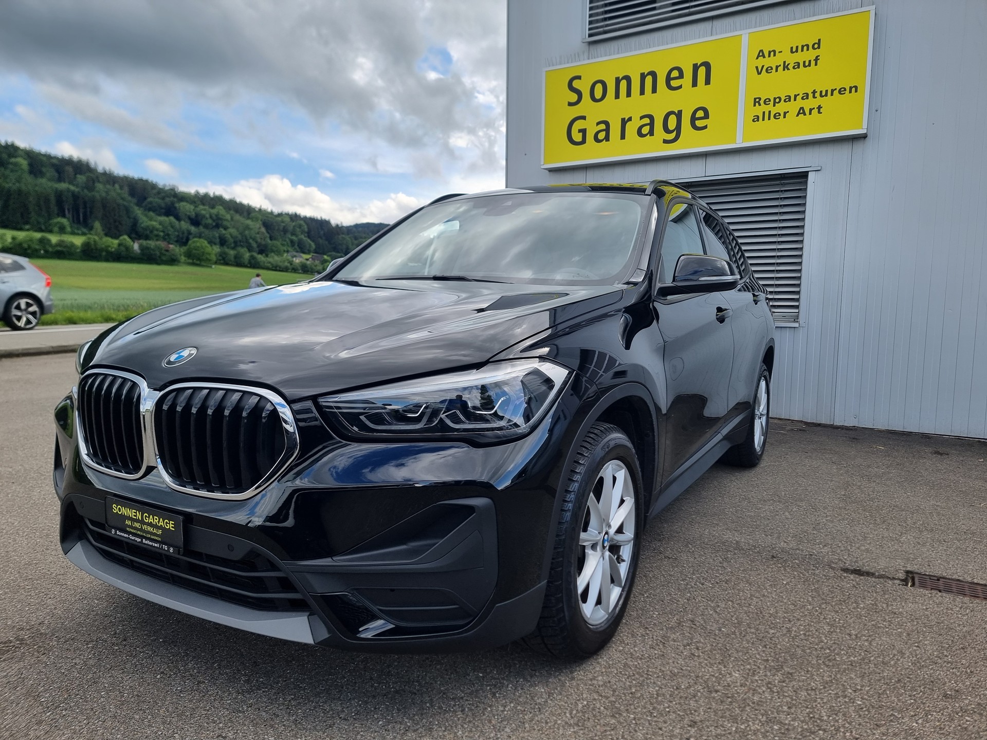 BMW X1 xDrive 20i Steptronic-image-0