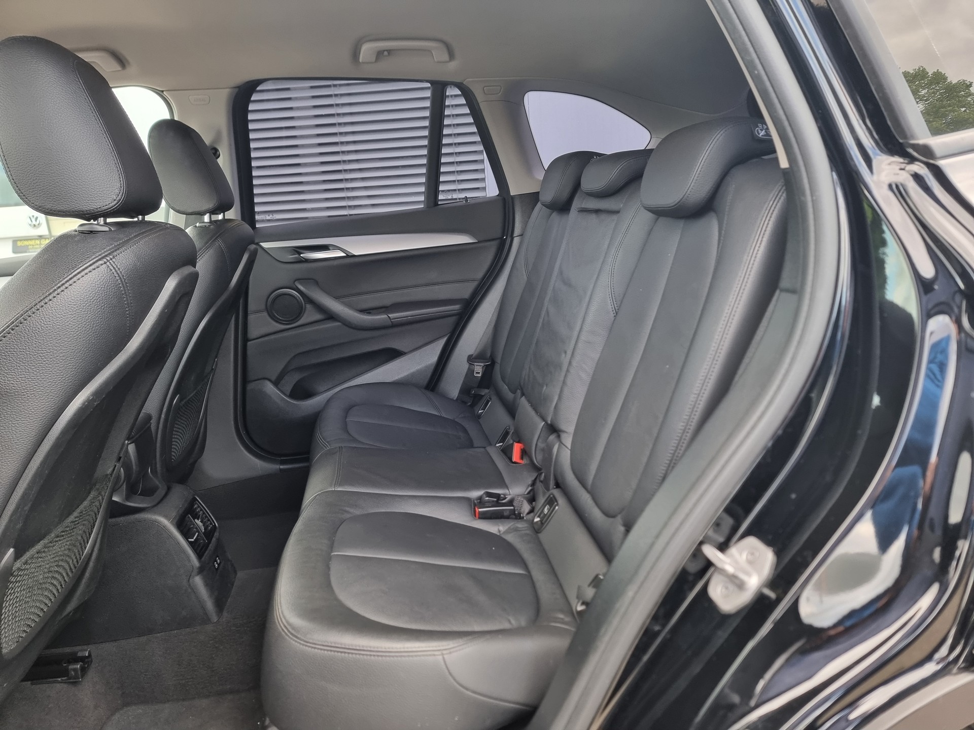 BMW X1 xDrive 20i Steptronic-image-9