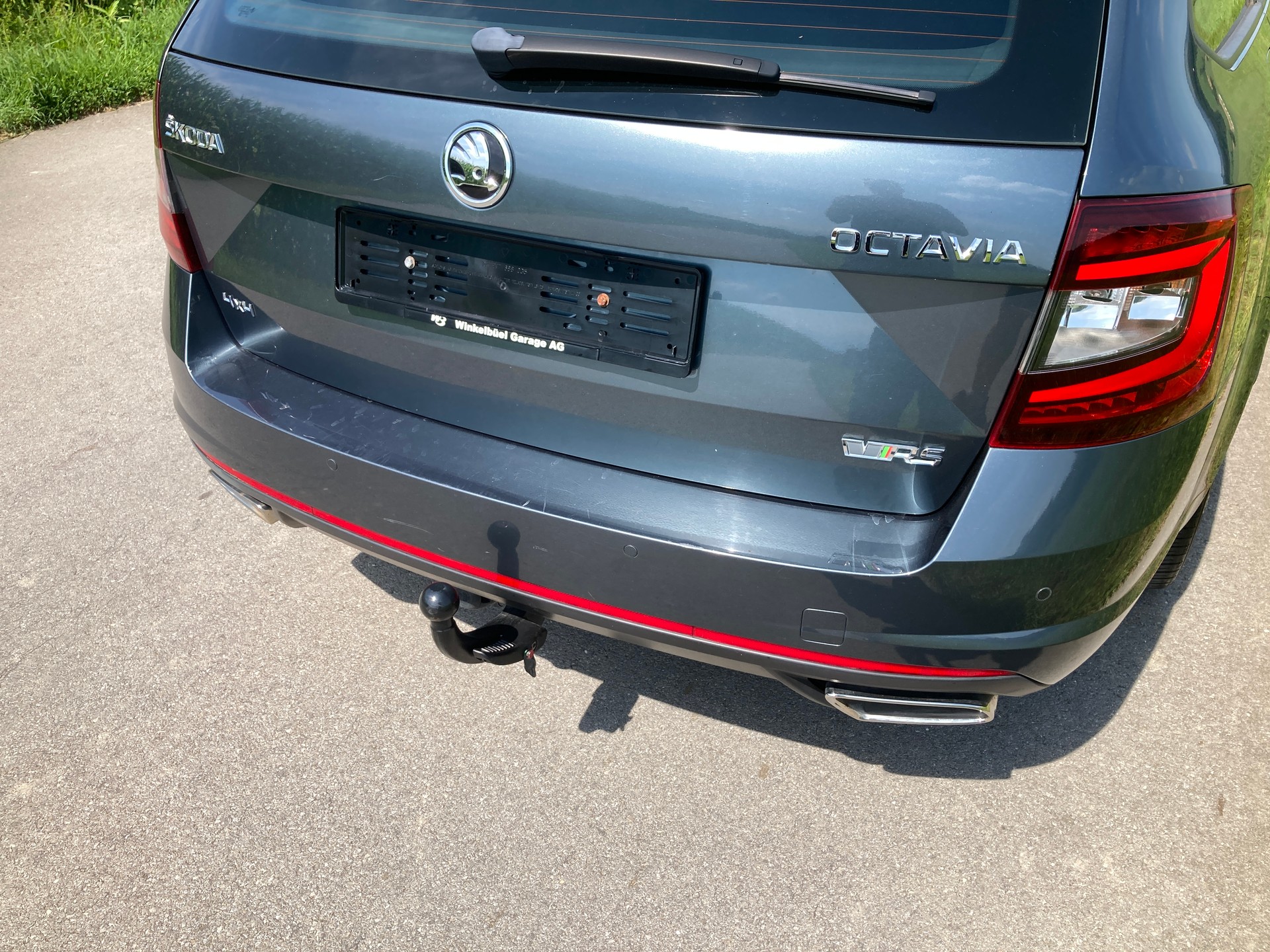 SKODA Octavia Combi 2.0 TDI RS 4x4 DSG mit Anhängerkupplung-image-5