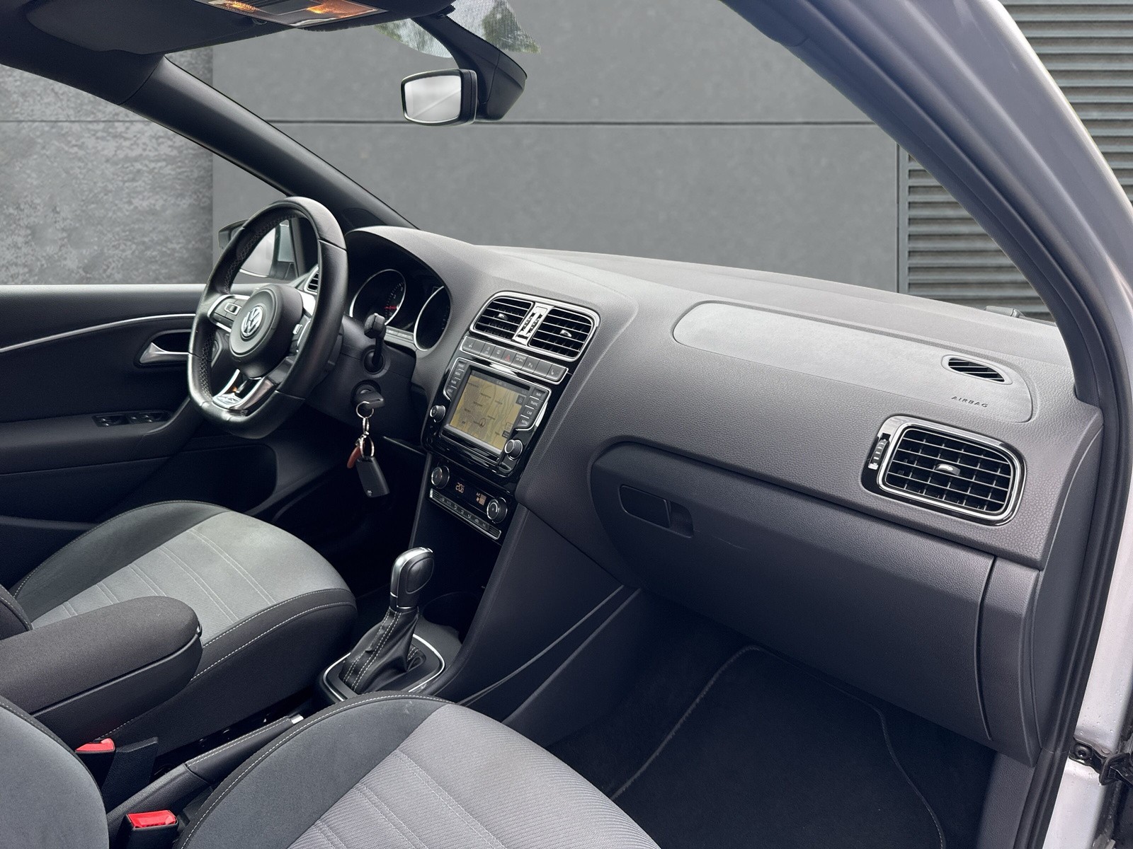 VW Polo 1.2 TSI BMT Allstar R-Line DSG-image-11