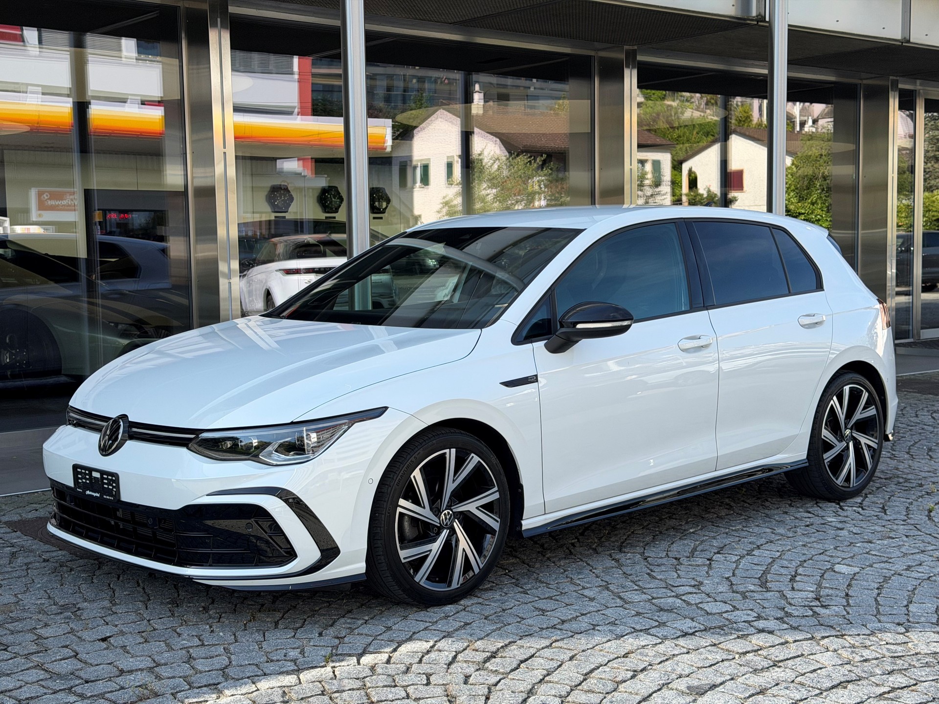 VW Golf 1.5 eTSI mHEV R-Line-image-0