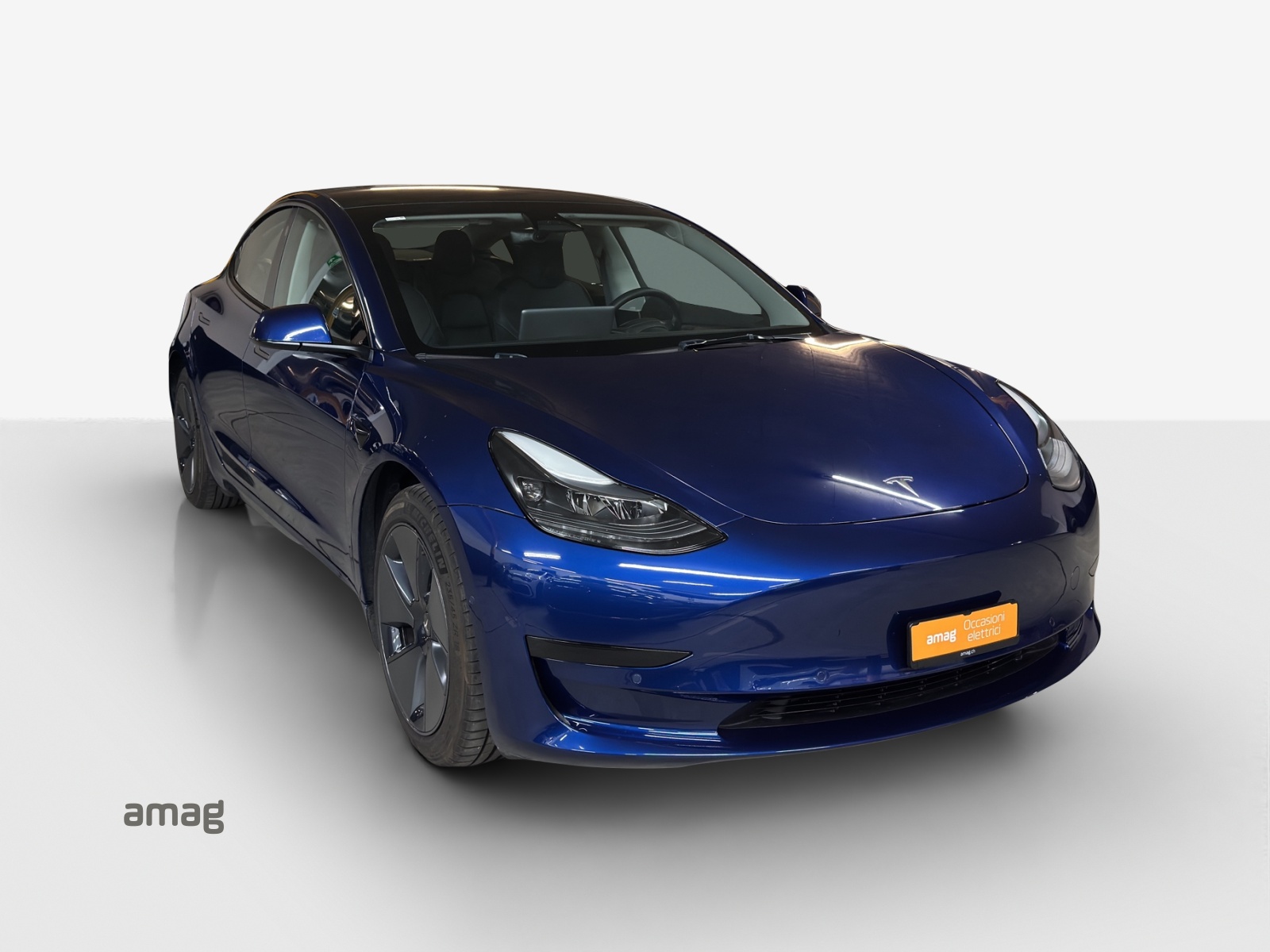 TESLA Model 3-image-5