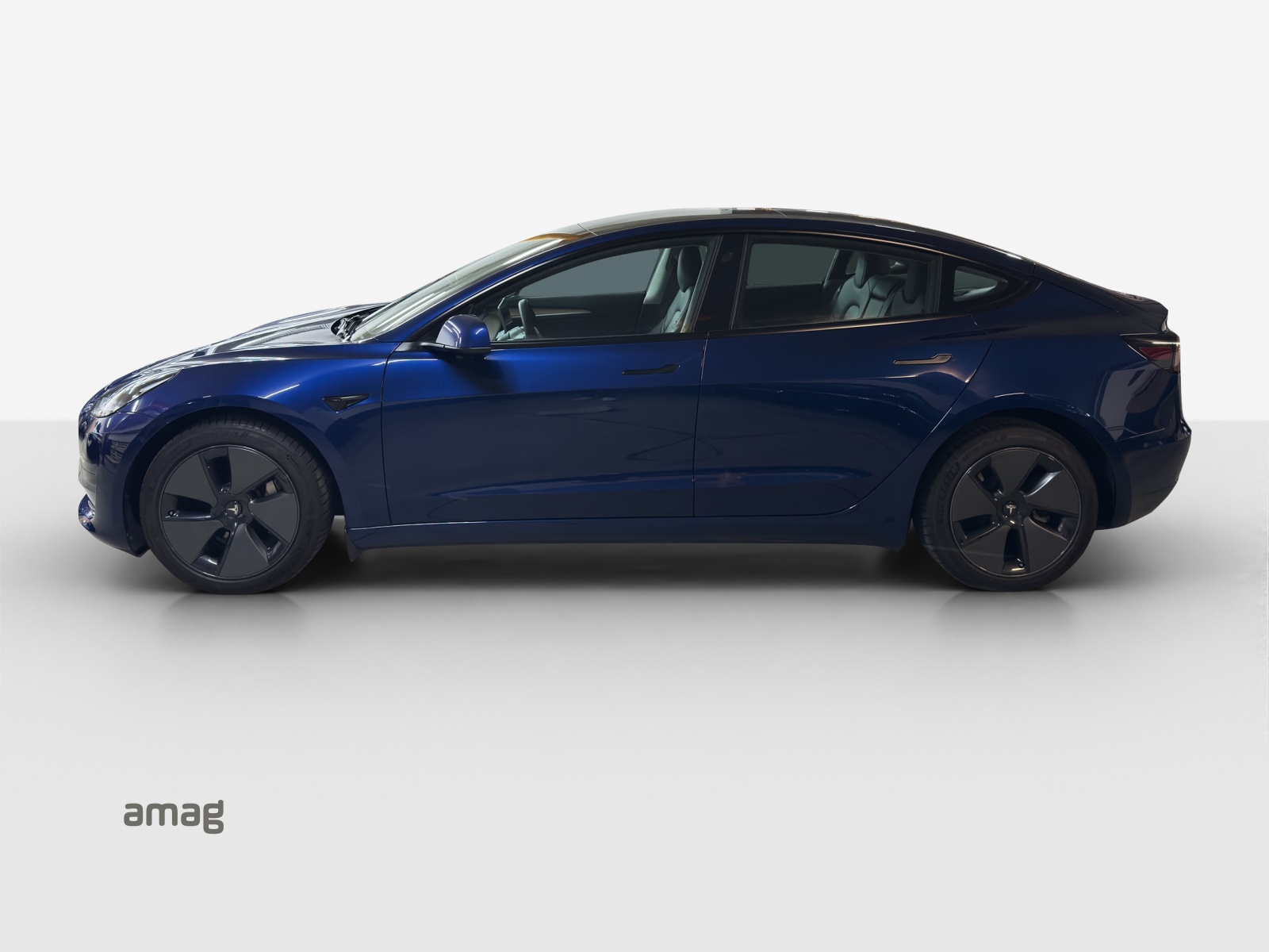 TESLA Model 3-image-1