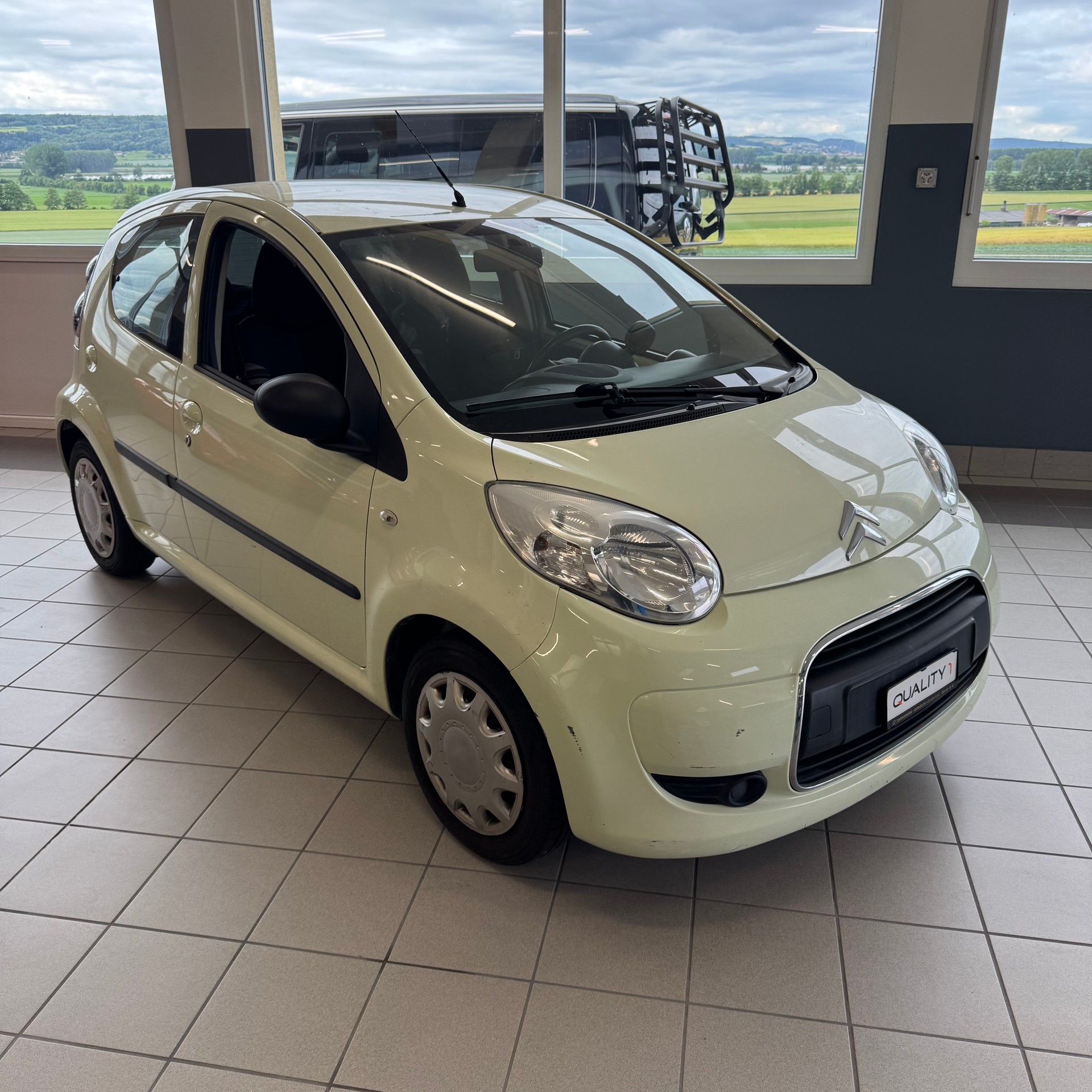 CITROEN C1 1.0i Chic (SX) SensoDrive-image-3