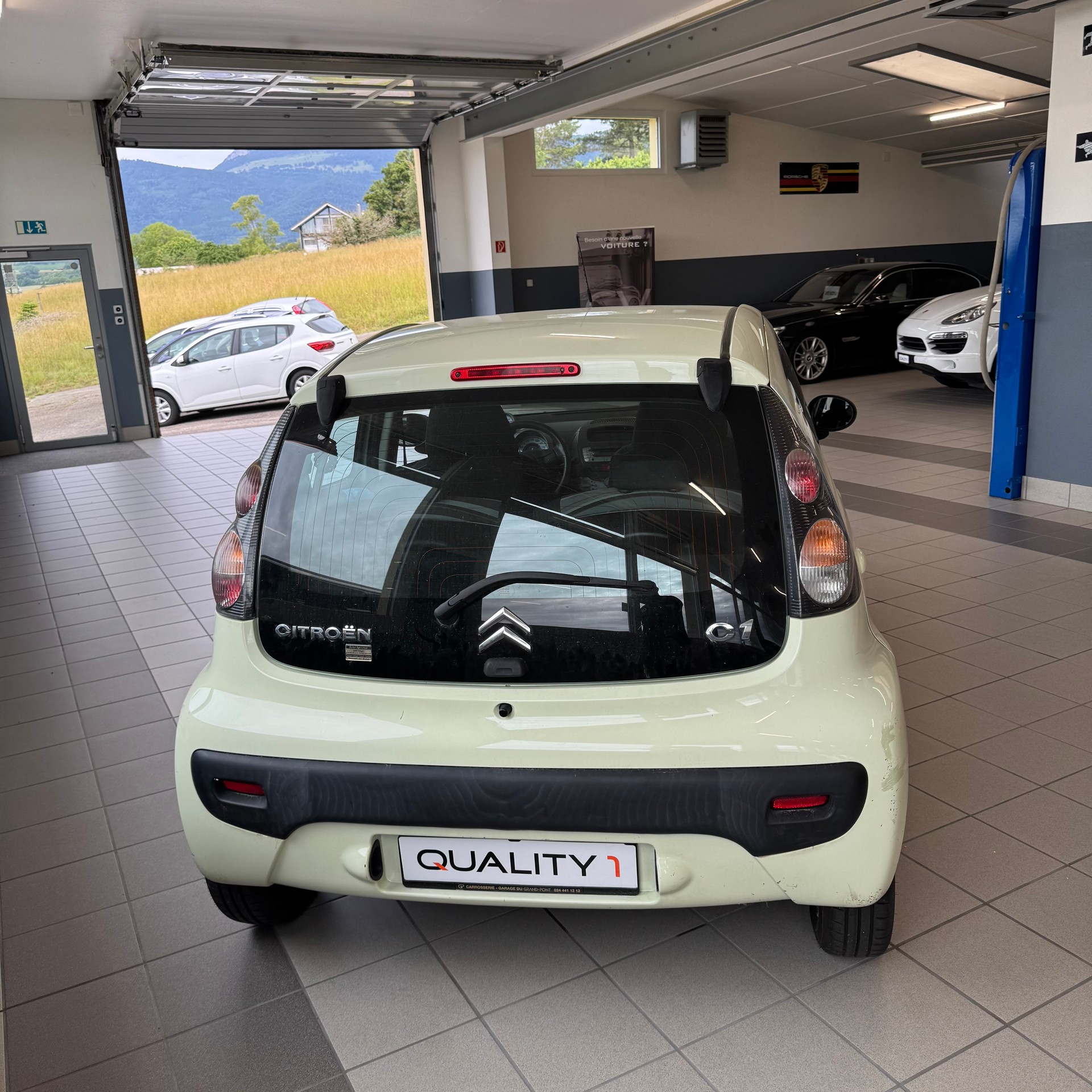CITROEN C1 1.0i Chic (SX) SensoDrive-image-6