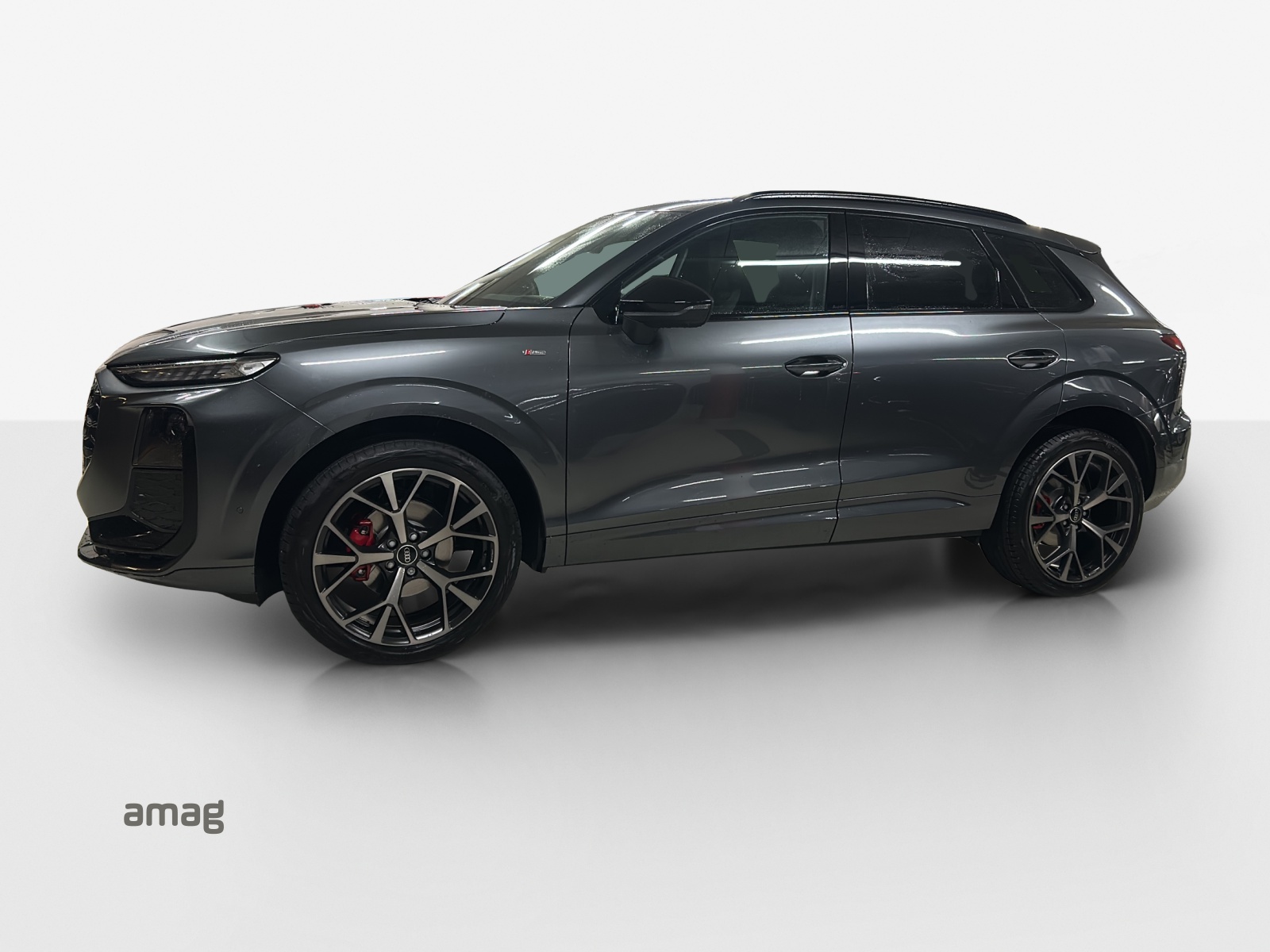 AUDI Q3 SUV 110 kW TFSI S tronic-image-1