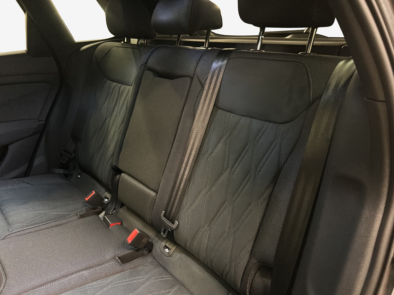 AUDI Q3 SUV 110 kW TFSI S tronic-image-11