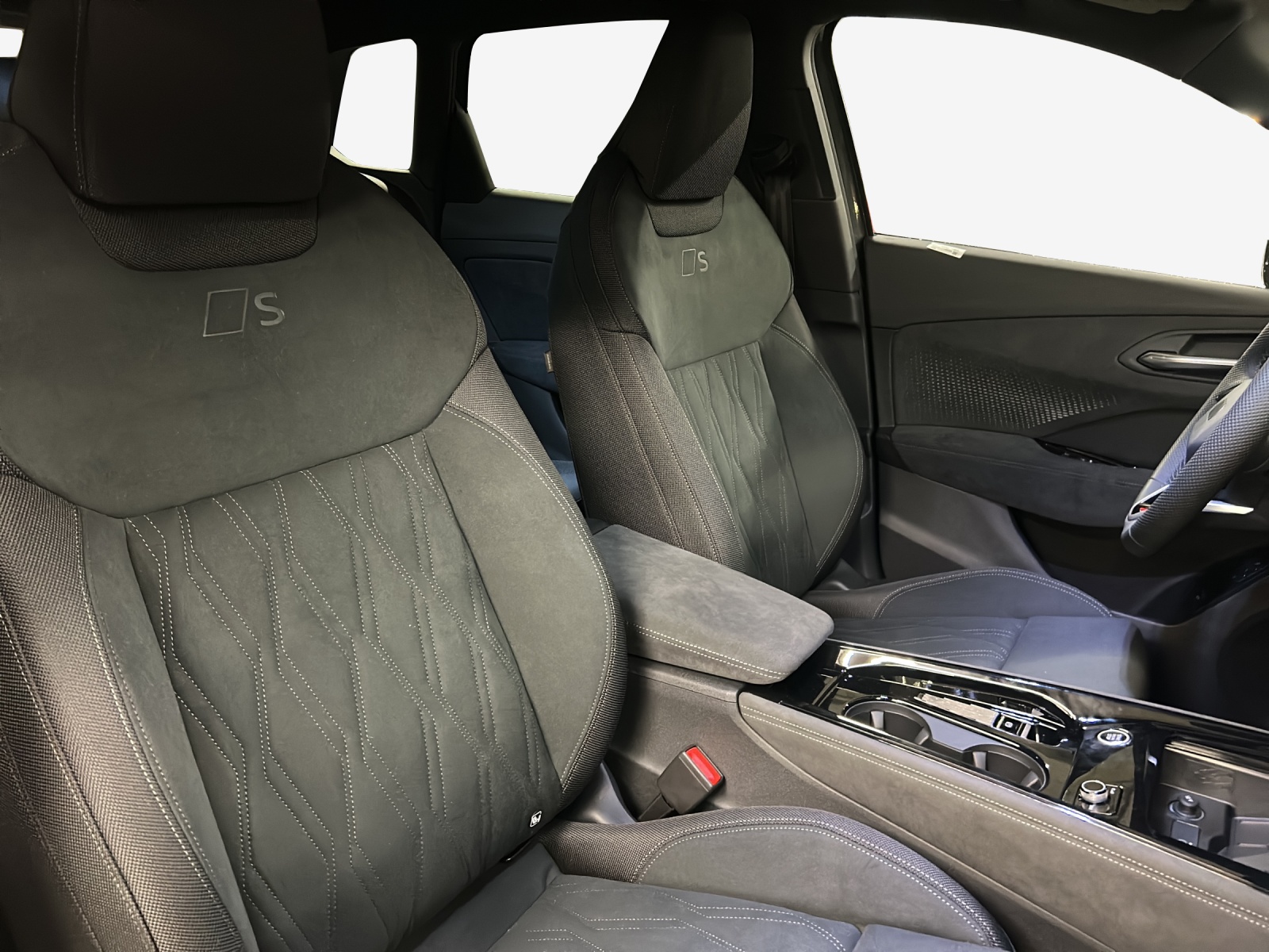 AUDI Q3 SUV 110 kW TFSI S tronic-image-14