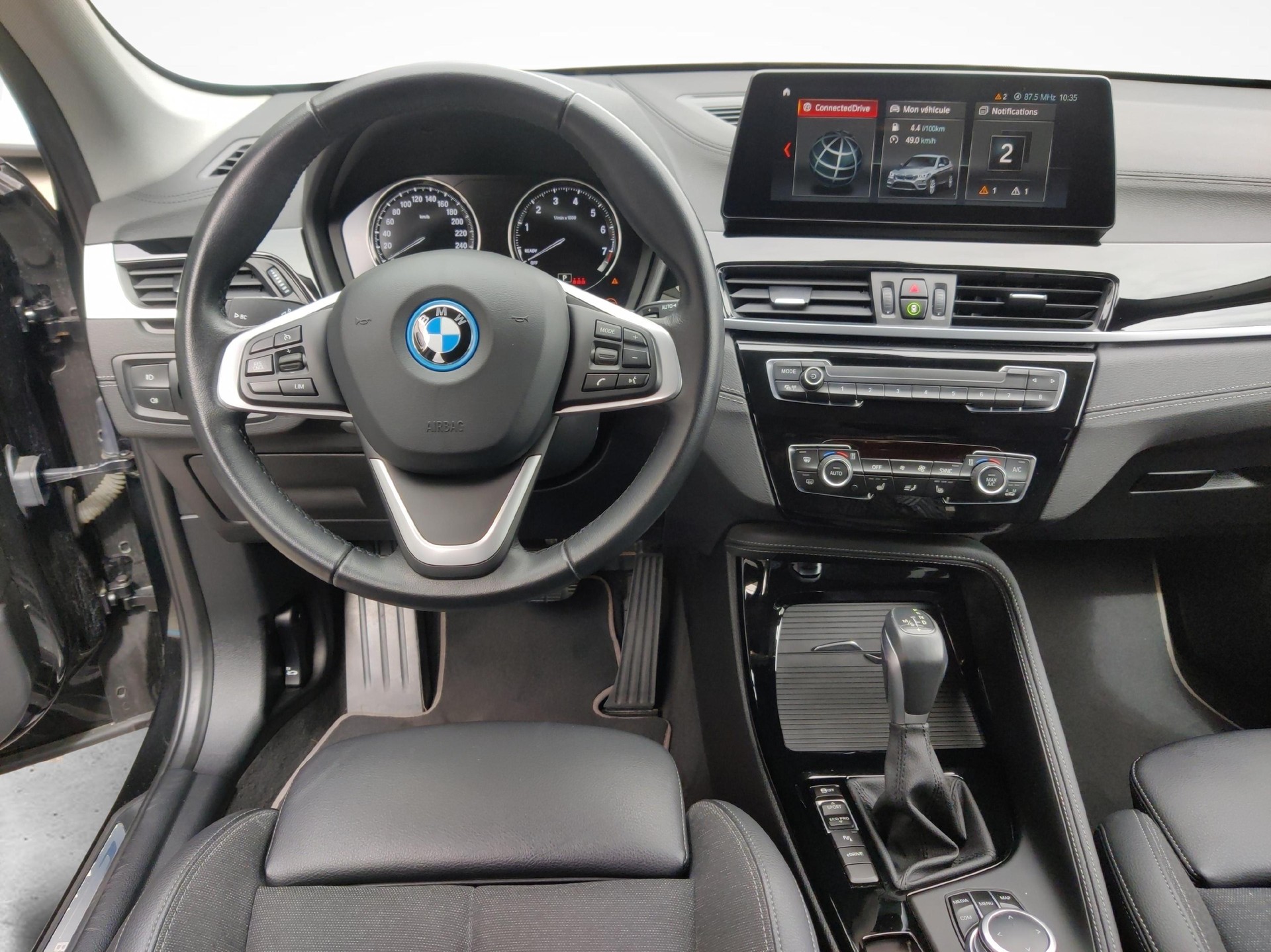 BMW X1 25e xDrive Sport Line-image-12