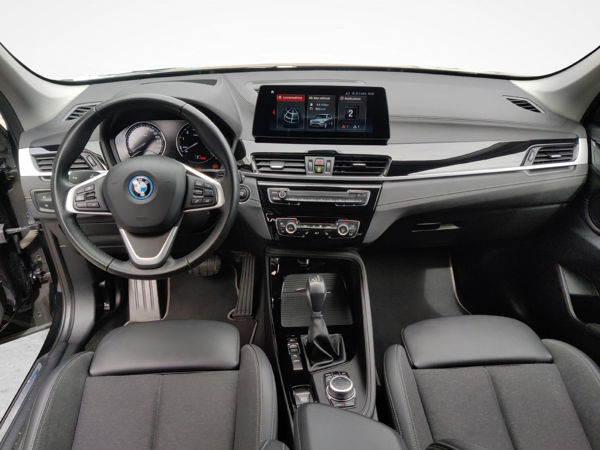 BMW X1 25e xDrive Sport Line-image-11