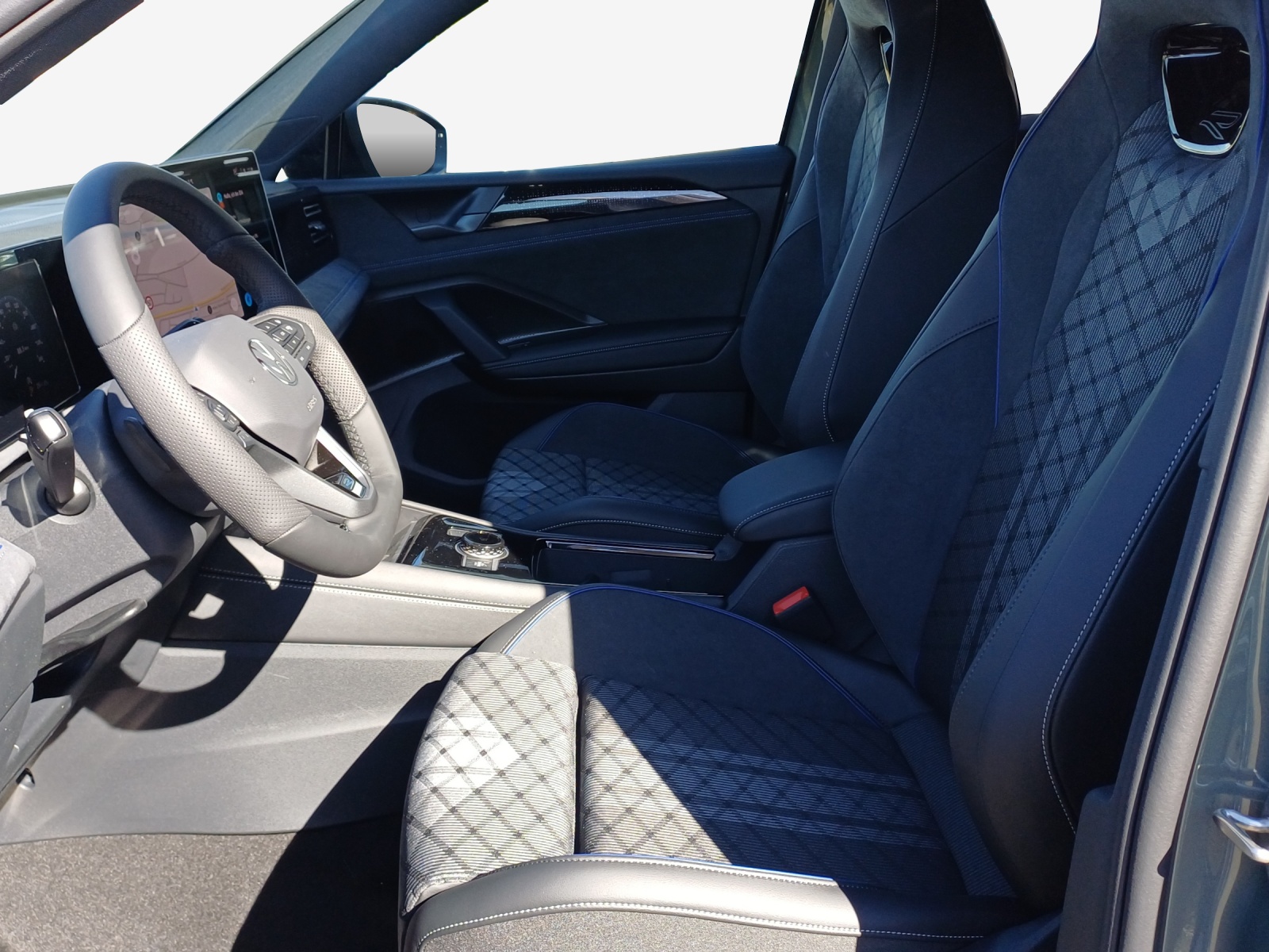 VW Tiguan 2.0 TSI DSG R-Line Plus 4Motion-image-7