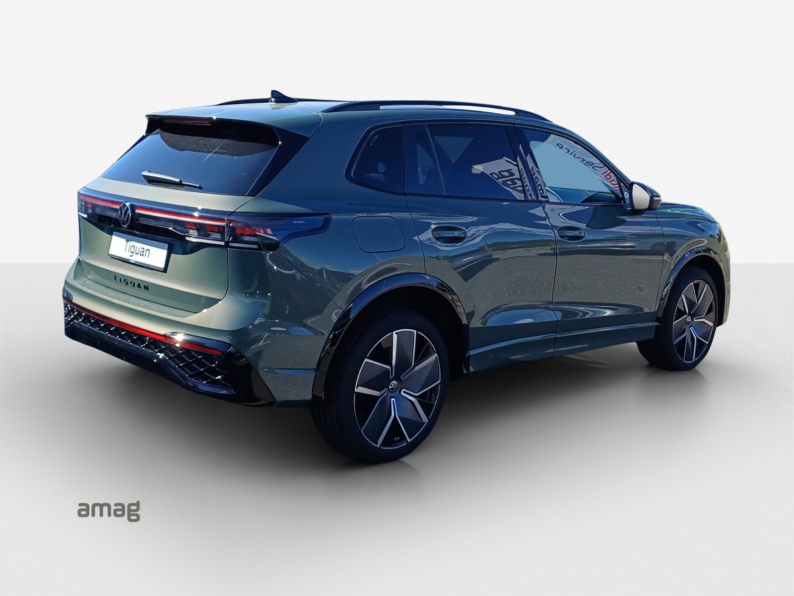 VW Tiguan 2.0 TSI DSG R-Line Plus 4Motion-image-4