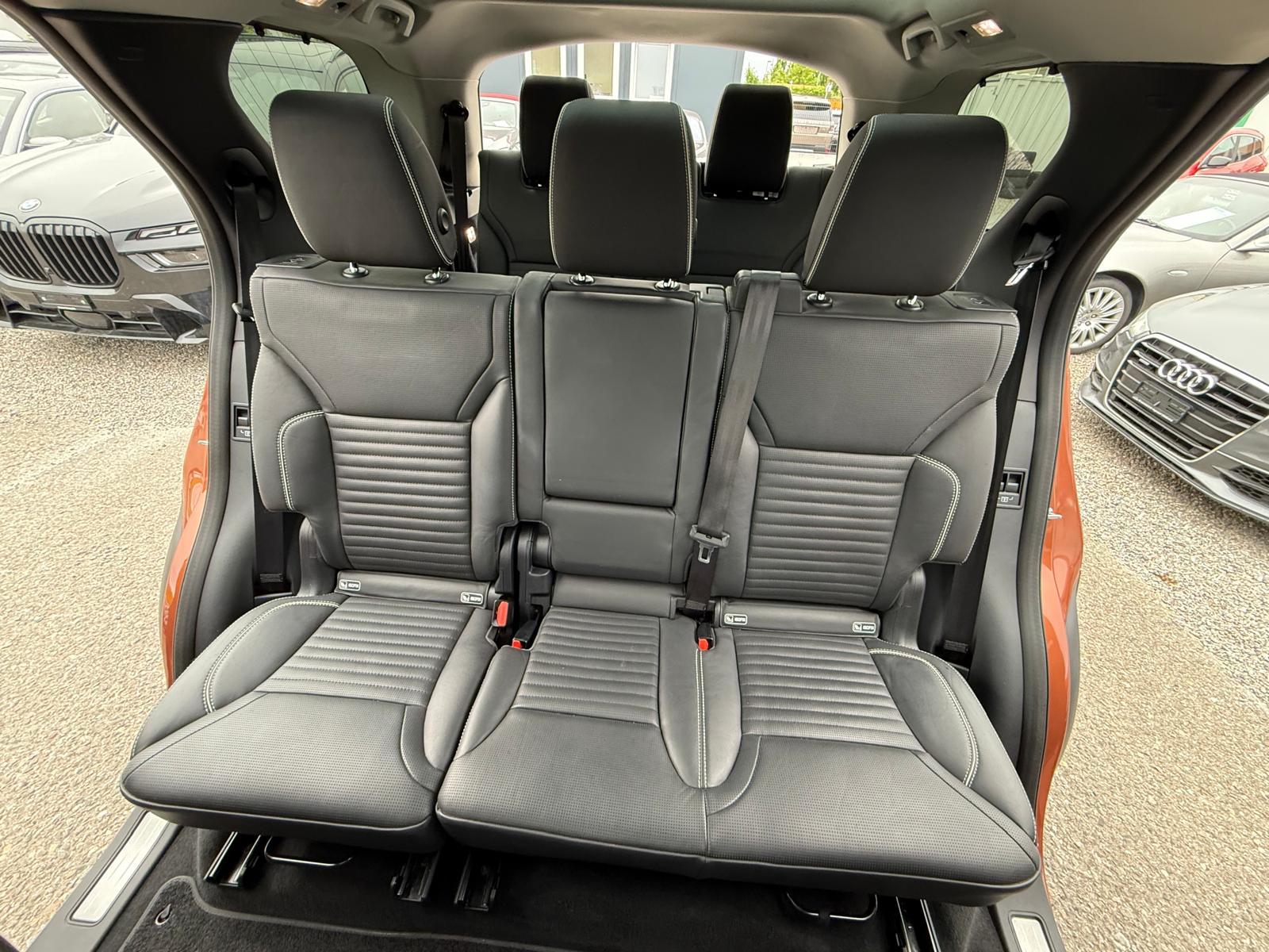 LAND ROVER Discovery 3.0 TDV6 First Edition-image-14