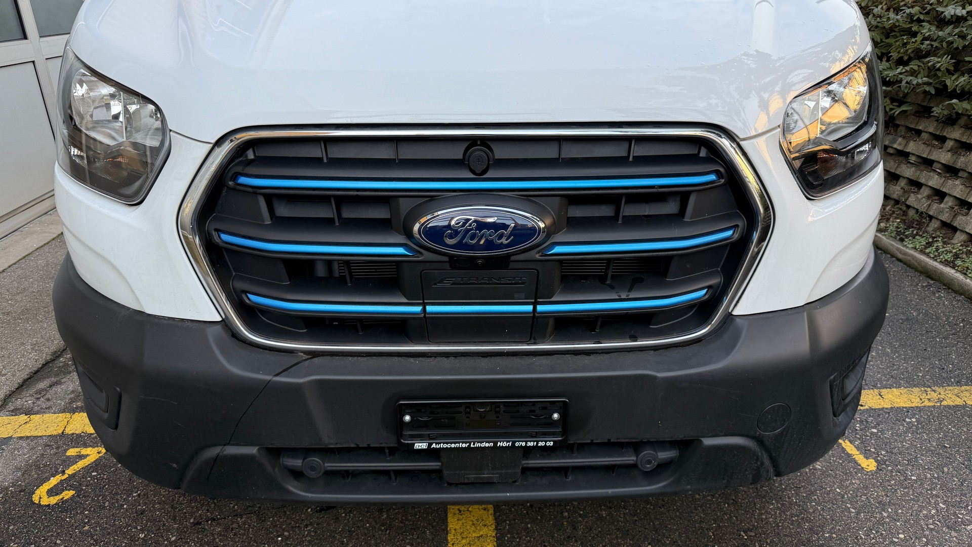 FORD E-Transit Van 350 L3 Basis RWD 68kWh mit Werkgarantie,-image-5