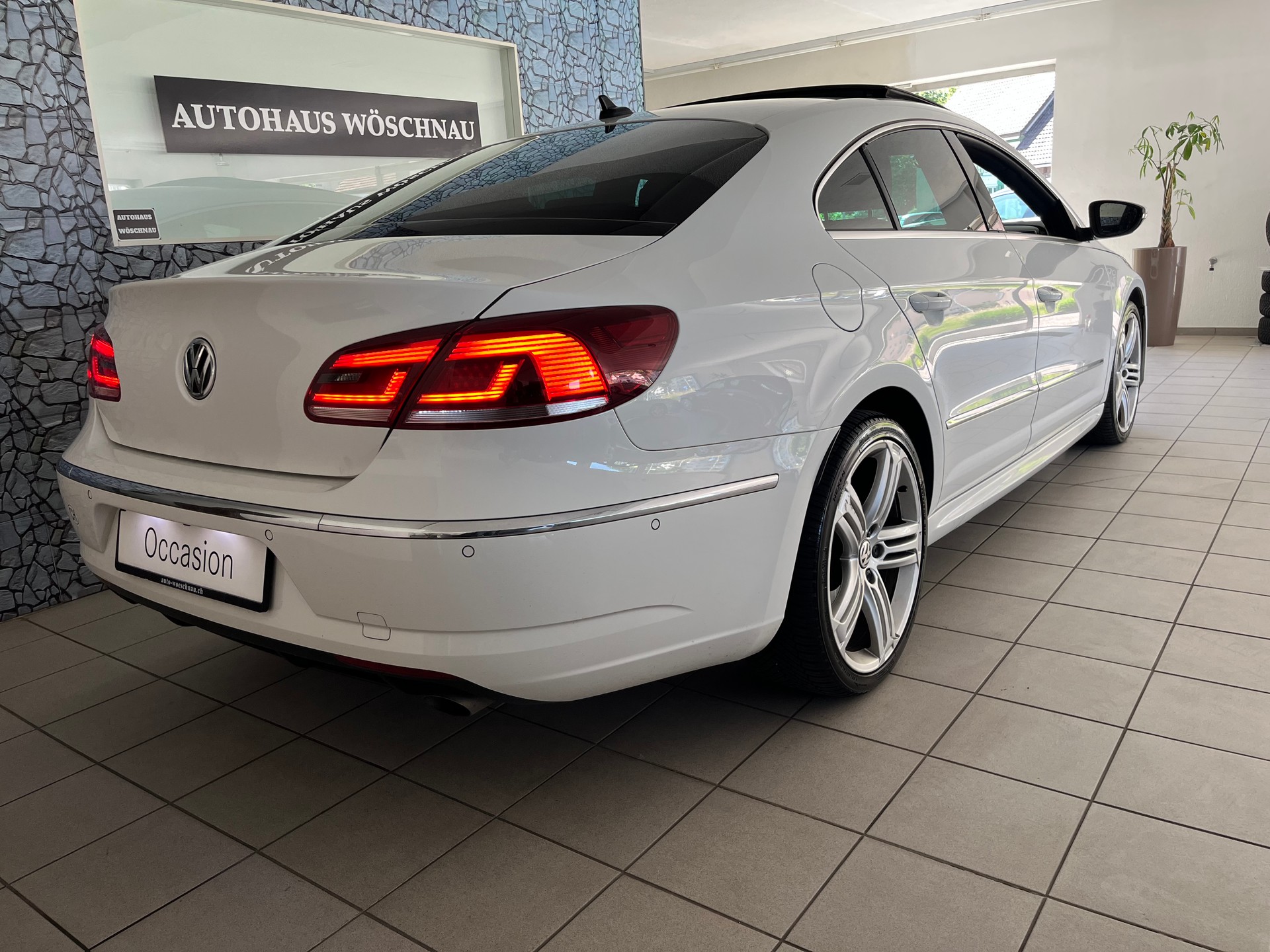 VW CC 2.0 TDI BMT R-Line 4Motion DSG-image-2