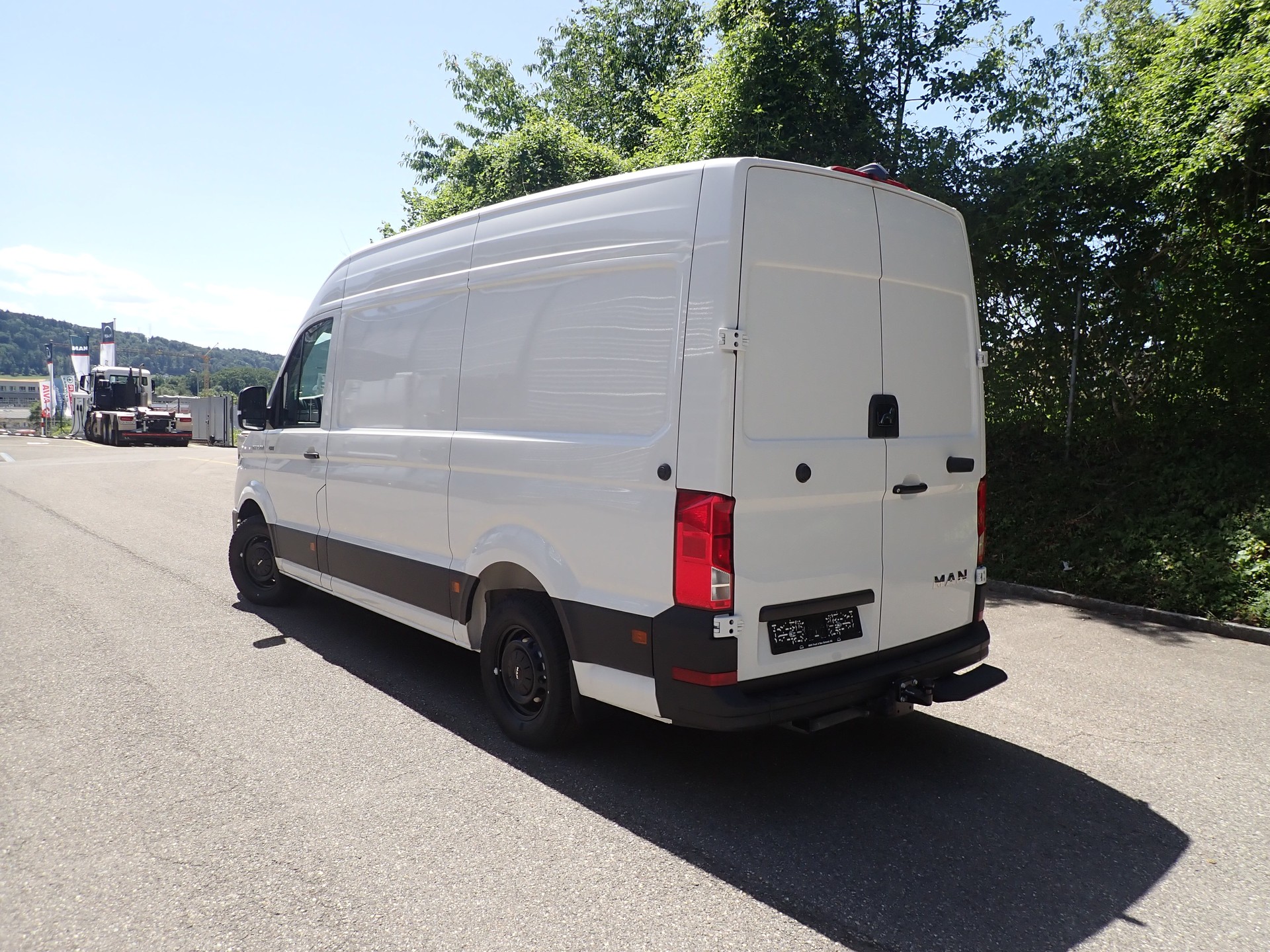 MAN TGE 3.200 4x4 Kastenwagen-image-4