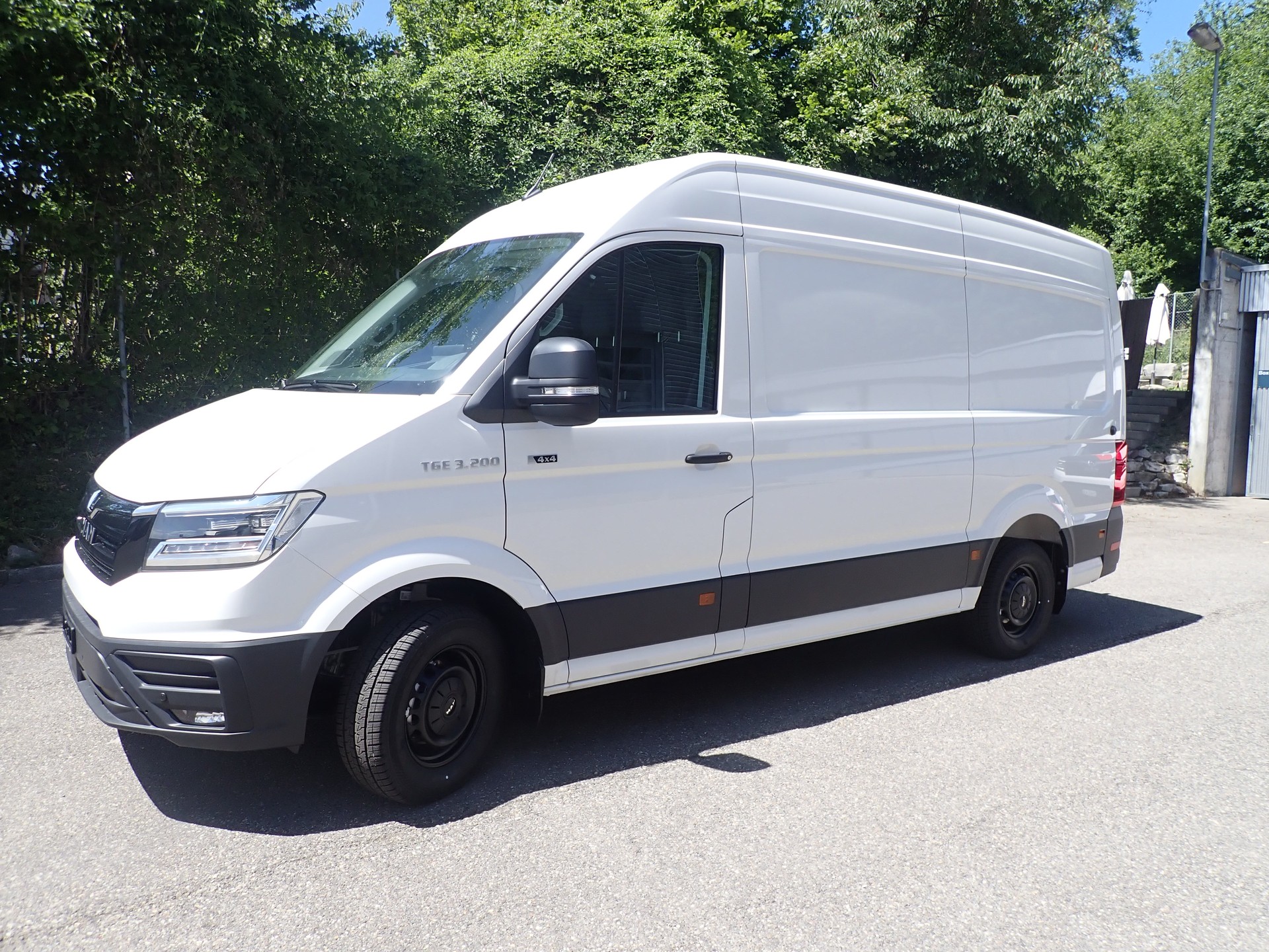 MAN TGE 3.200 4x4 Kastenwagen-showroom-element-1