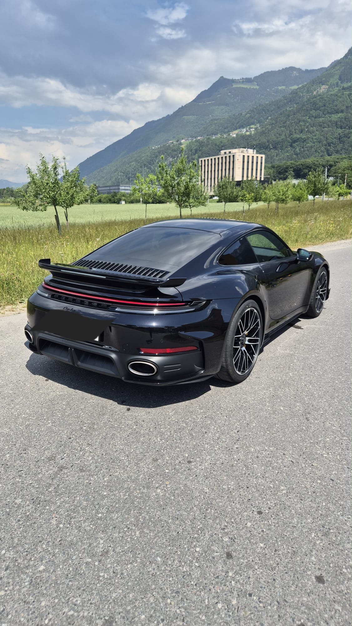 PORSCHE 911 Turbo S PDK-image-5