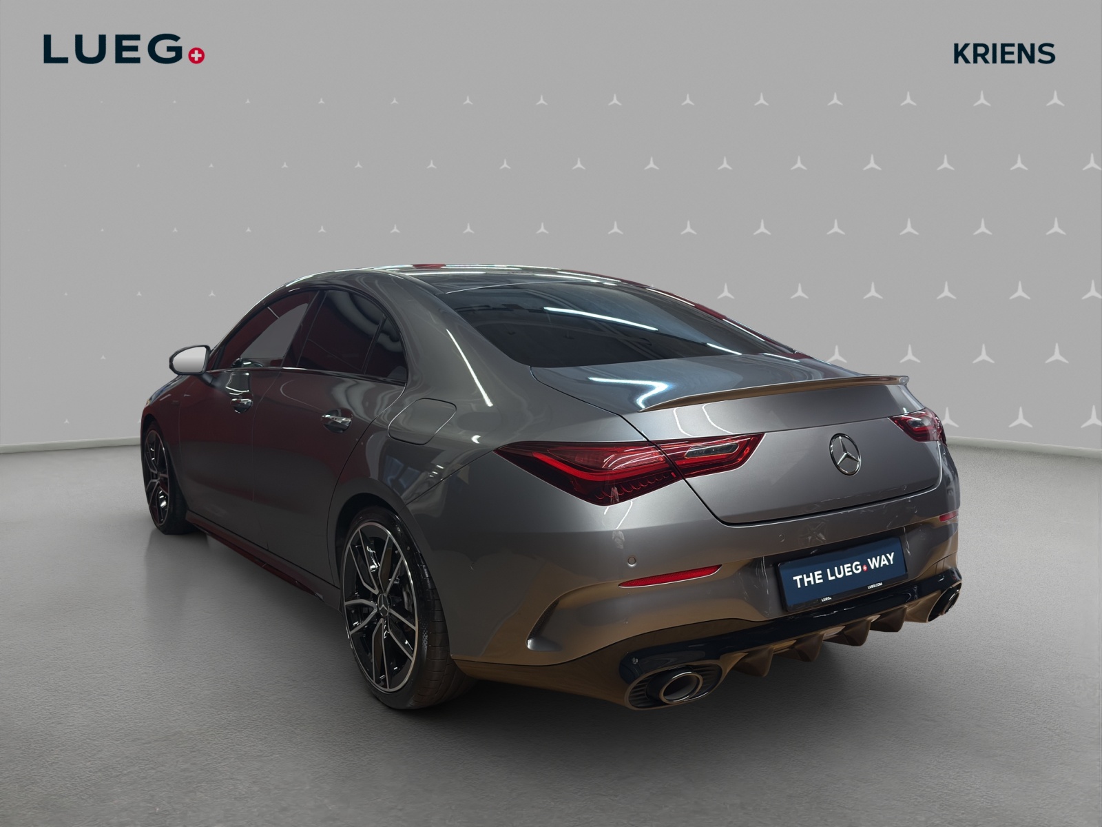 MERCEDES-BENZ CLA 35 4M - AMG / 360 Grad Kamera / Standheizung / Panorama-Dach-image-2