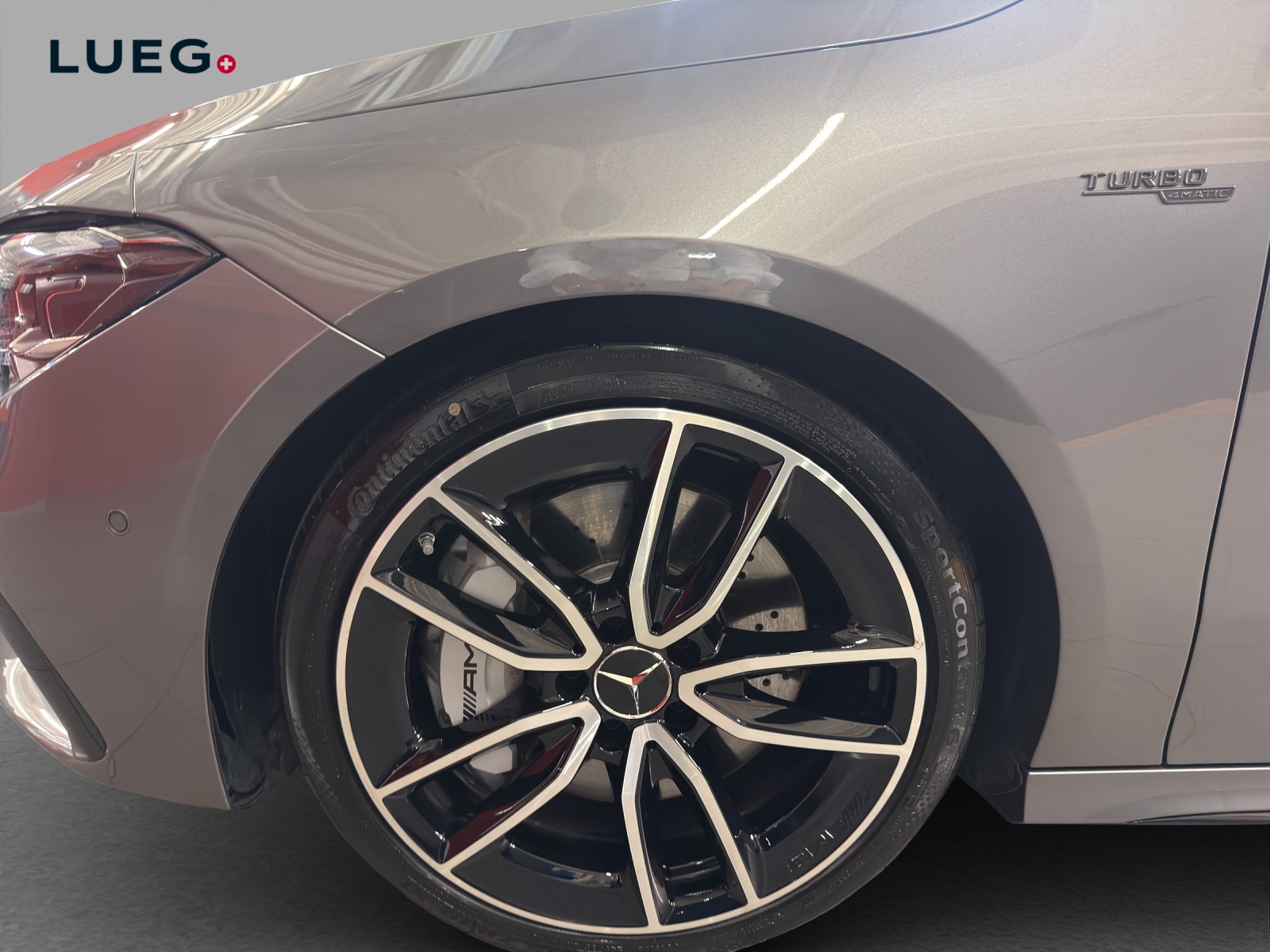 MERCEDES-BENZ CLA 35 4M - AMG / 360 Grad Kamera / Standheizung / Panorama-Dach-image-6