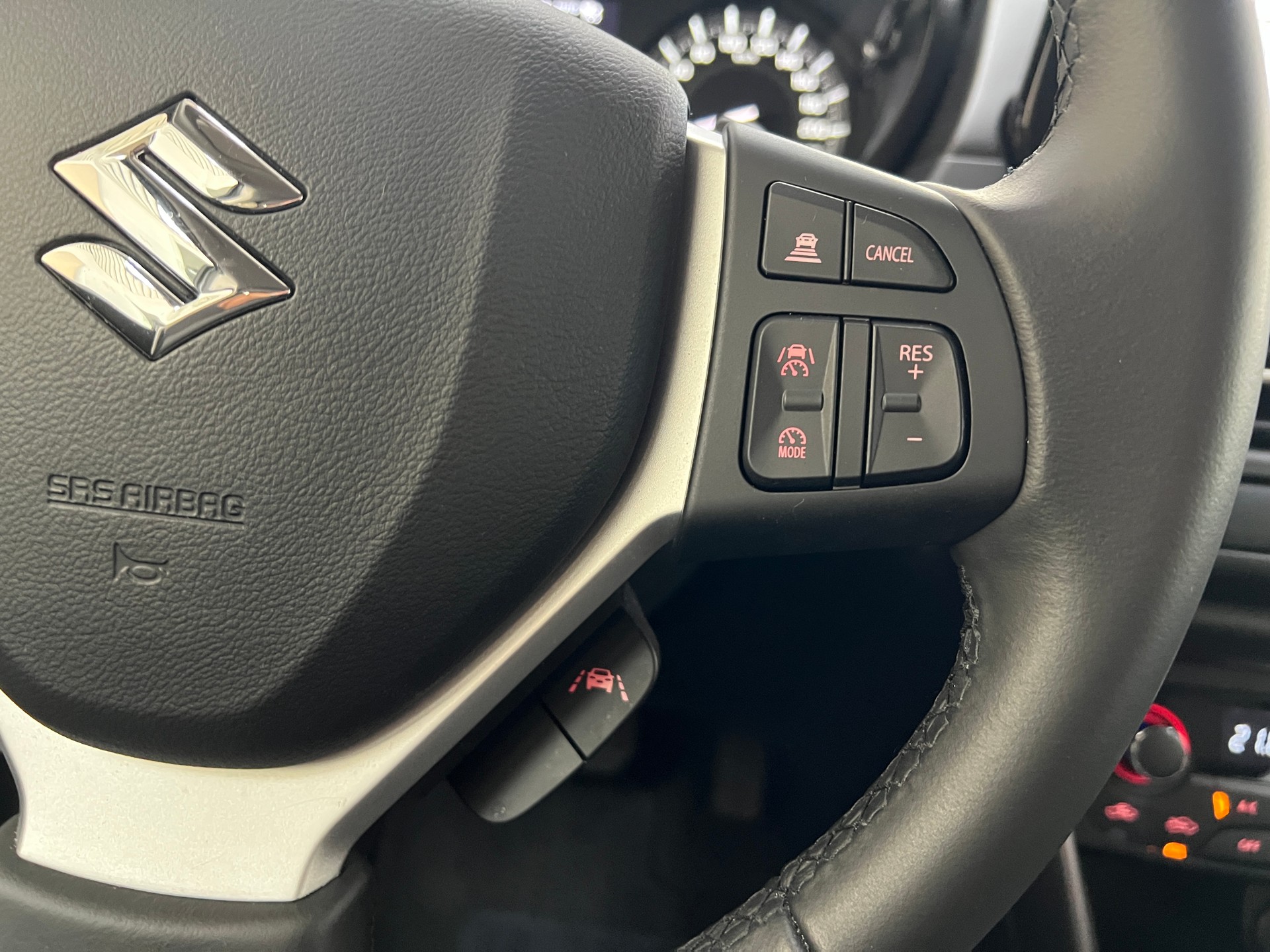 SUZUKI S-Cross 1.4 16V Compact+ MHD 4WD Automatic-image-12