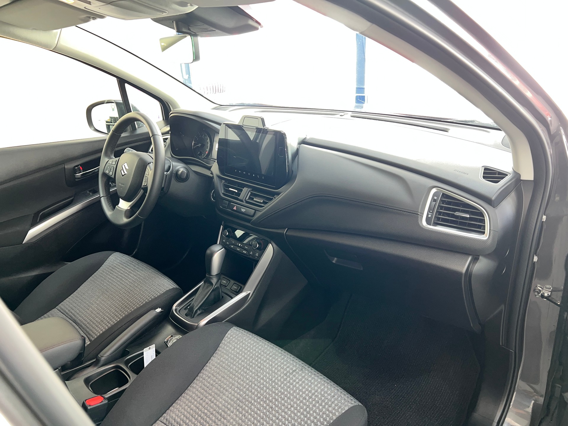 SUZUKI S-Cross 1.4 16V Compact+ MHD 4WD Automatic-image-6