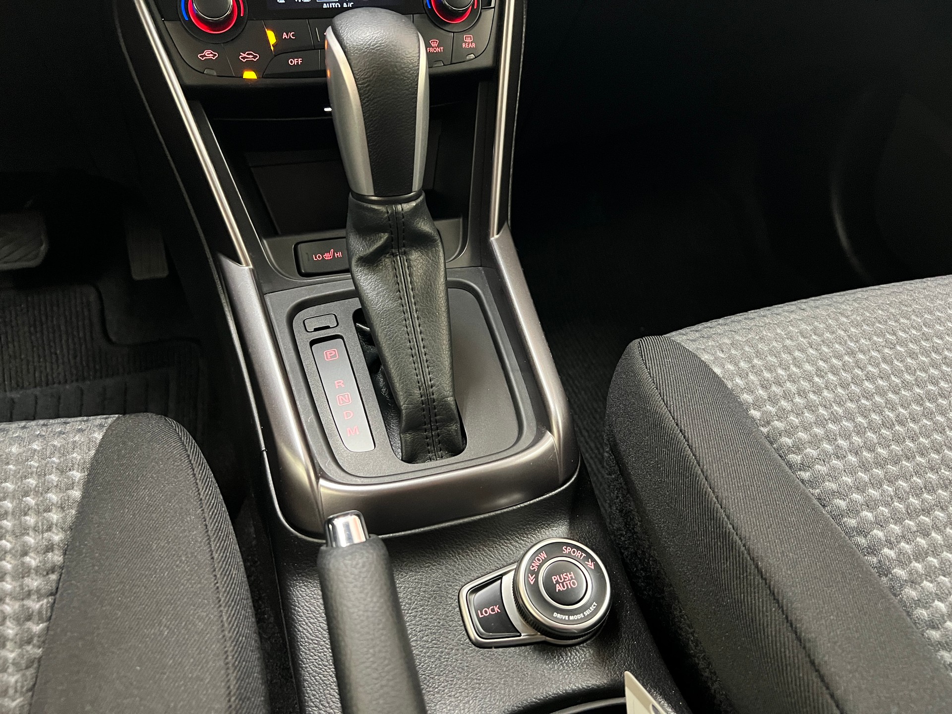 SUZUKI S-Cross 1.4 16V Compact+ MHD 4WD Automatic-image-10