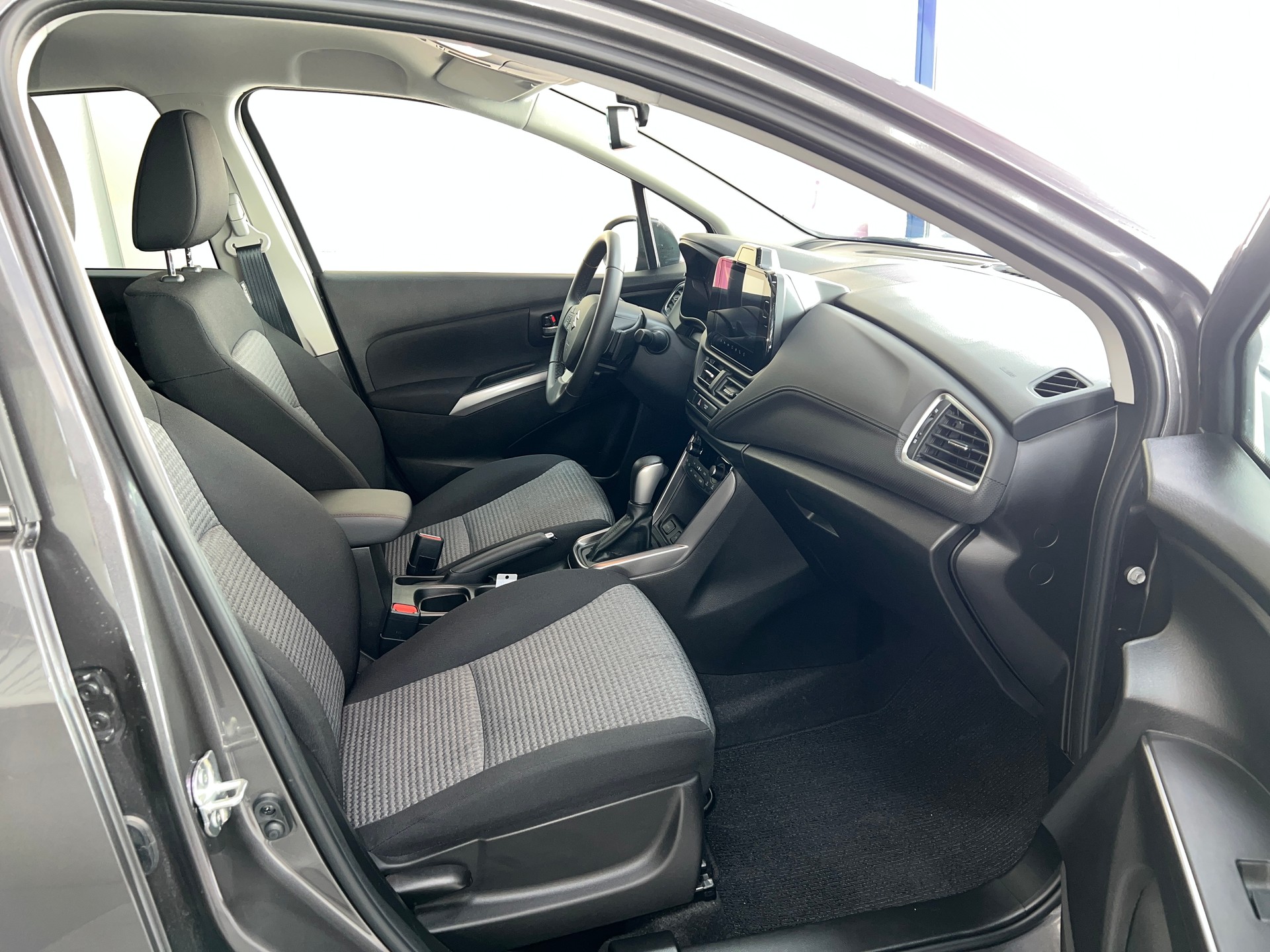 SUZUKI S-Cross 1.4 16V Compact+ MHD 4WD Automatic-image-5