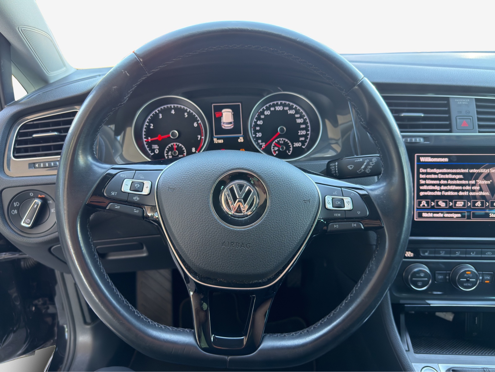 VW Golf 1.5 TSI EVO Edition 45-image-9
