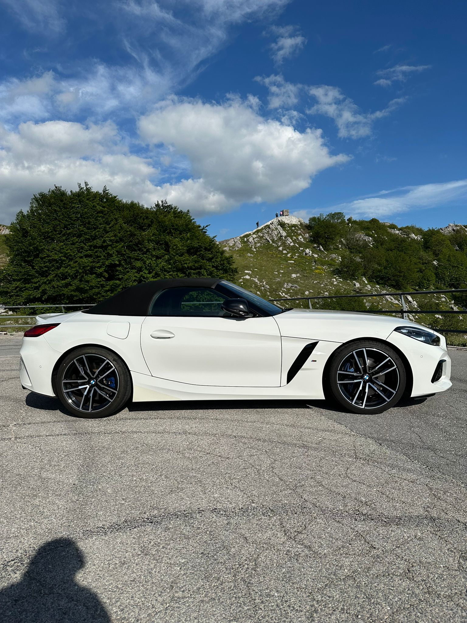 BMW M40i-image-1