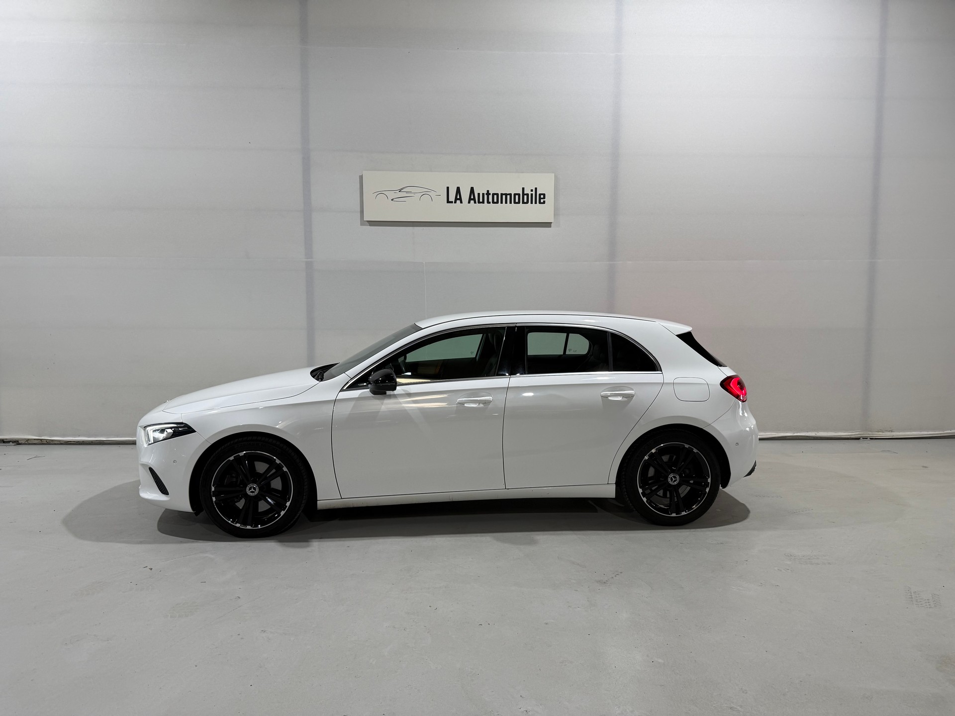 MERCEDES-BENZ A 250 4Matic Progressive 7G-DCT-image-2