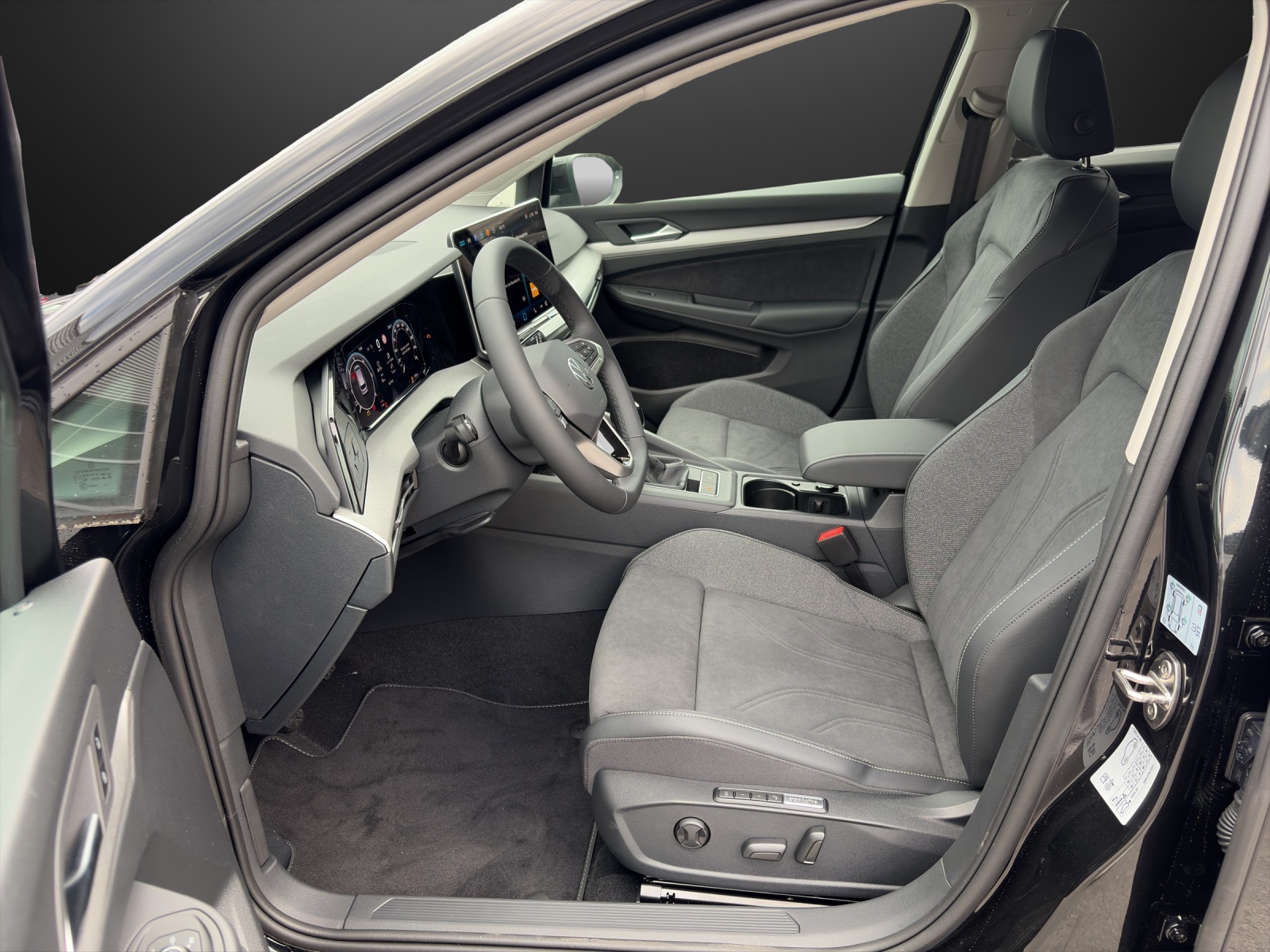 VW Golf Variant 2.0 TDI Business-image-9
