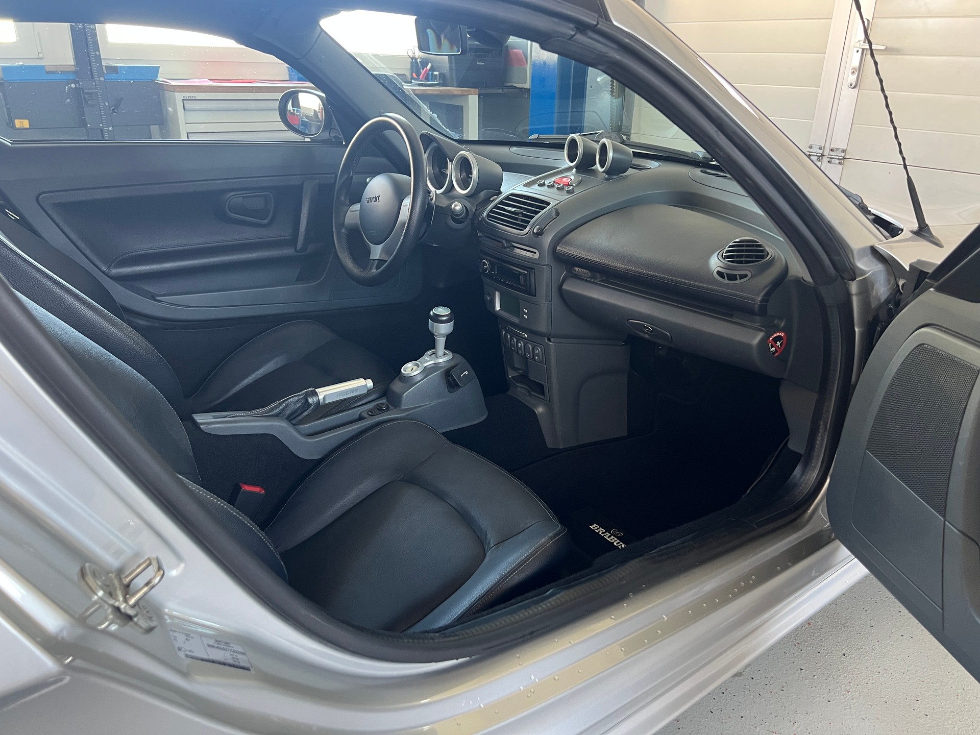 SMART roadster brabus-image-7