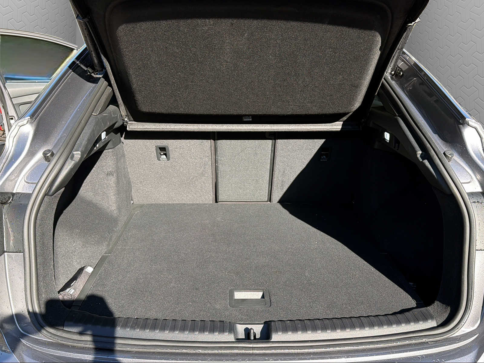 AUDI Q4 e-tron 45 Attraction quattro-image-13