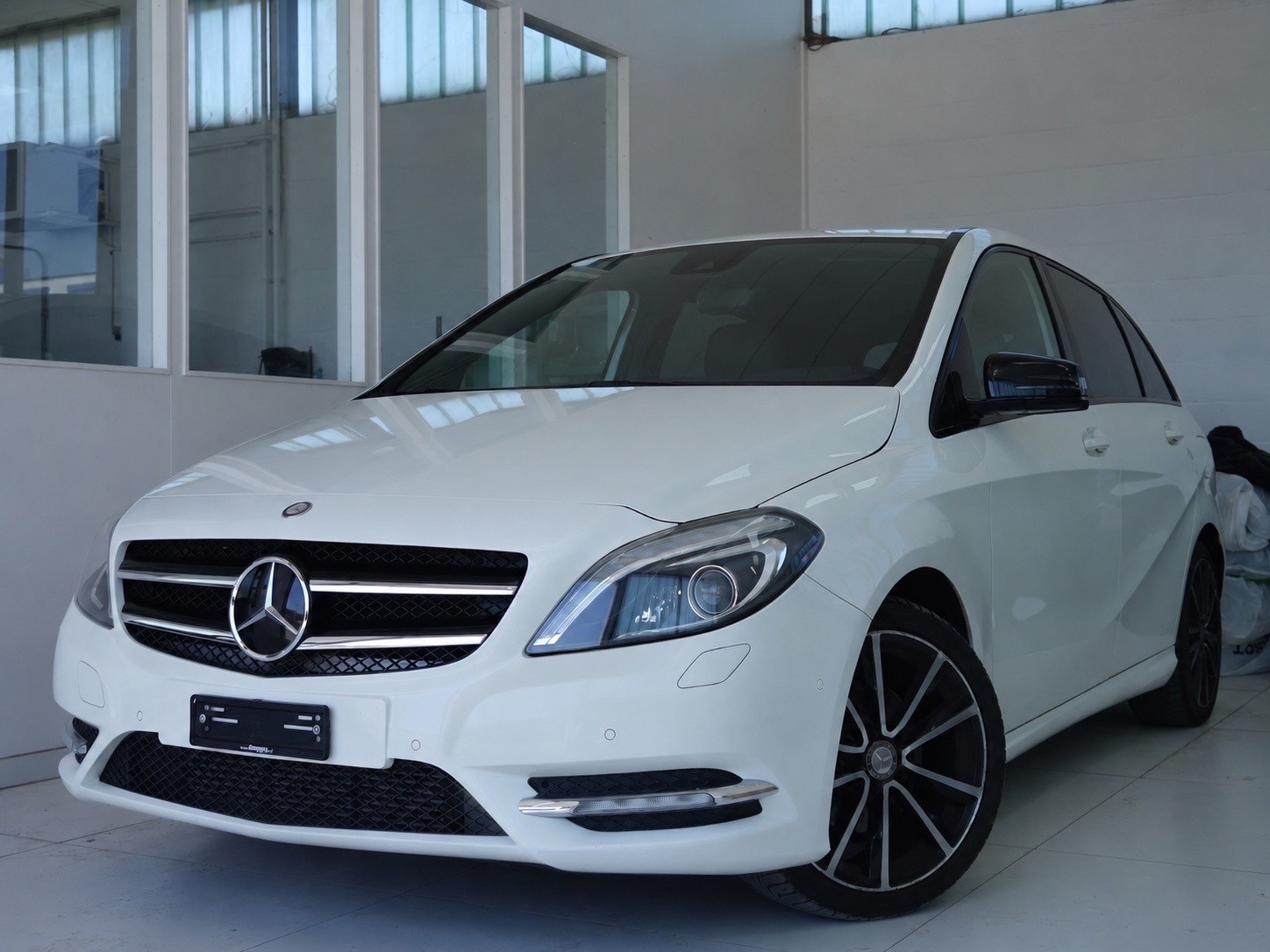 MERCEDES-BENZ B 200 7G-DCT-image-0