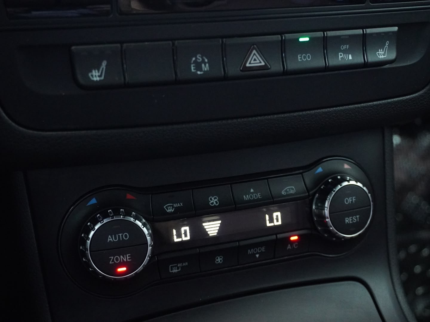 MERCEDES-BENZ B 200 7G-DCT-image-8