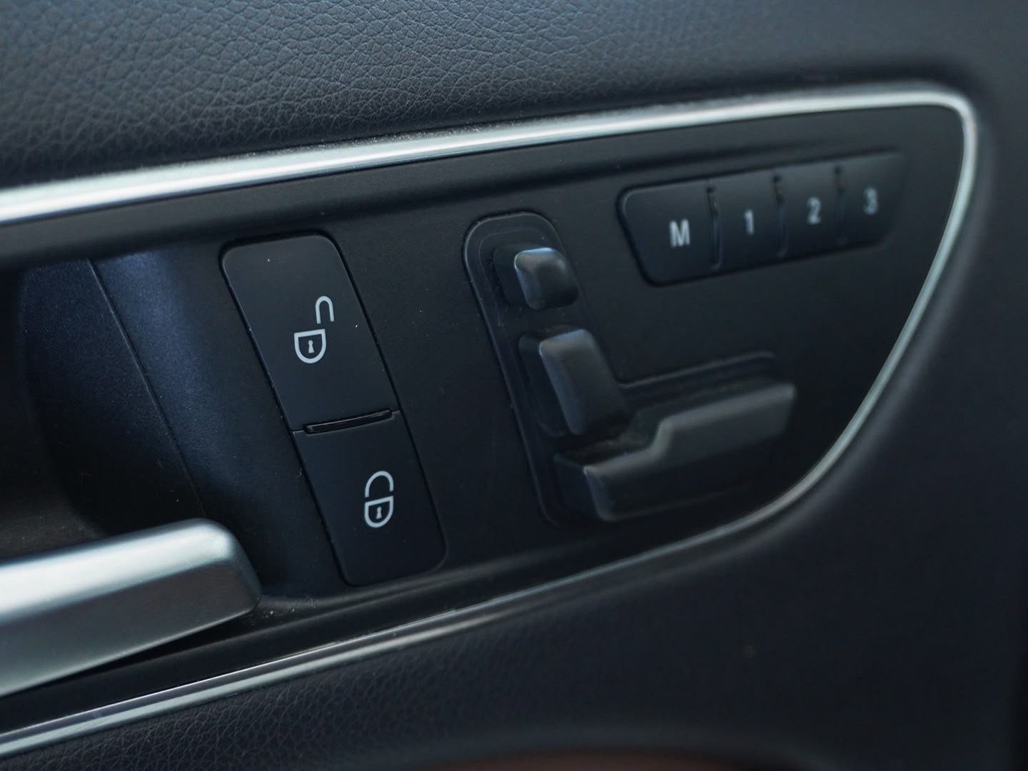 MERCEDES-BENZ B 200 7G-DCT-image-6