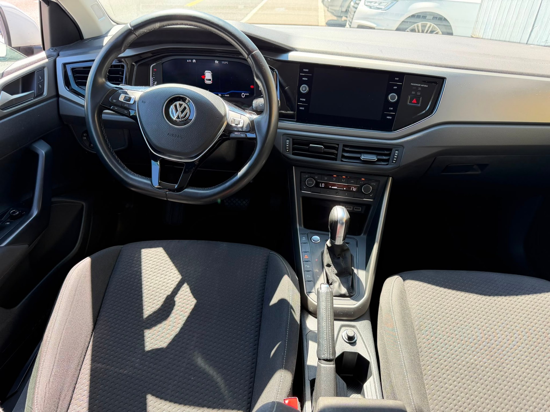 VW Polo 1.0 TSI BMT Comfortline DSG-image-11