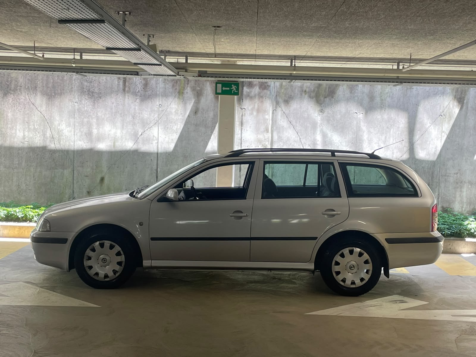 SKODA Octavia 1.9 TDI Tour // MFK NEU-showroom-element-2