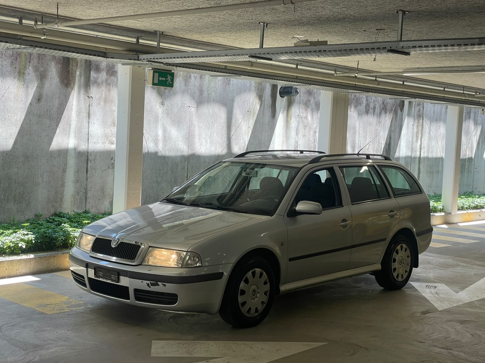 SKODA Octavia 1.9 TDI Tour // MFK NEU-showroom-element-1