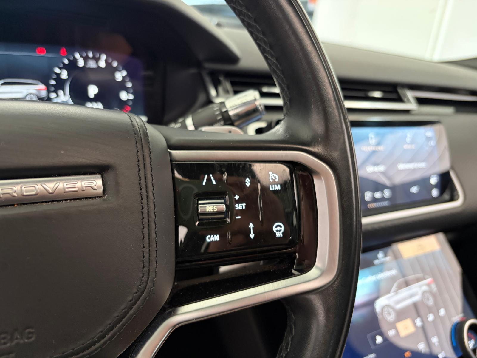 LAND ROVER Range Rover Velar R-Dynamic P 250 SE Automatic - Toit ouvrant - Caméra 3D Surround View - Attelage-image-19