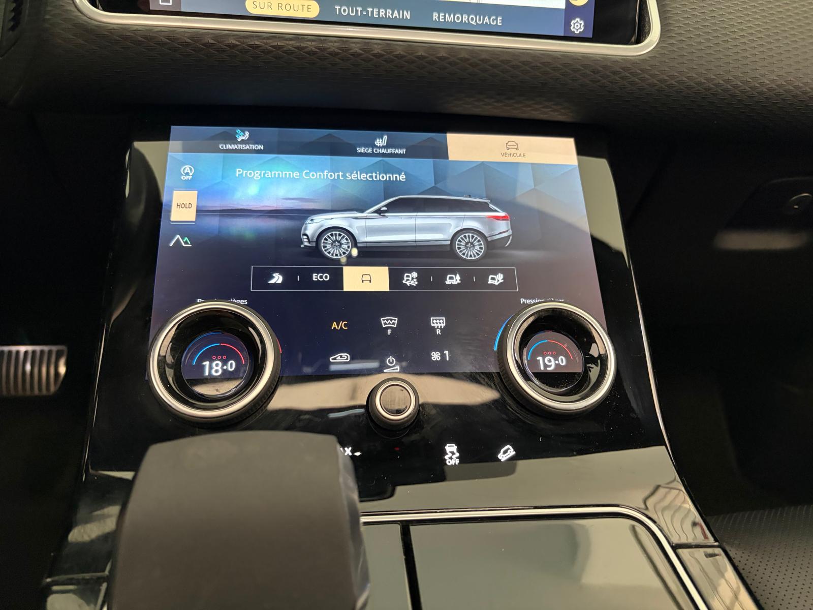 LAND ROVER Range Rover Velar R-Dynamic P 250 SE Automatic - Toit ouvrant - Caméra 3D Surround View - Attelage-image-24