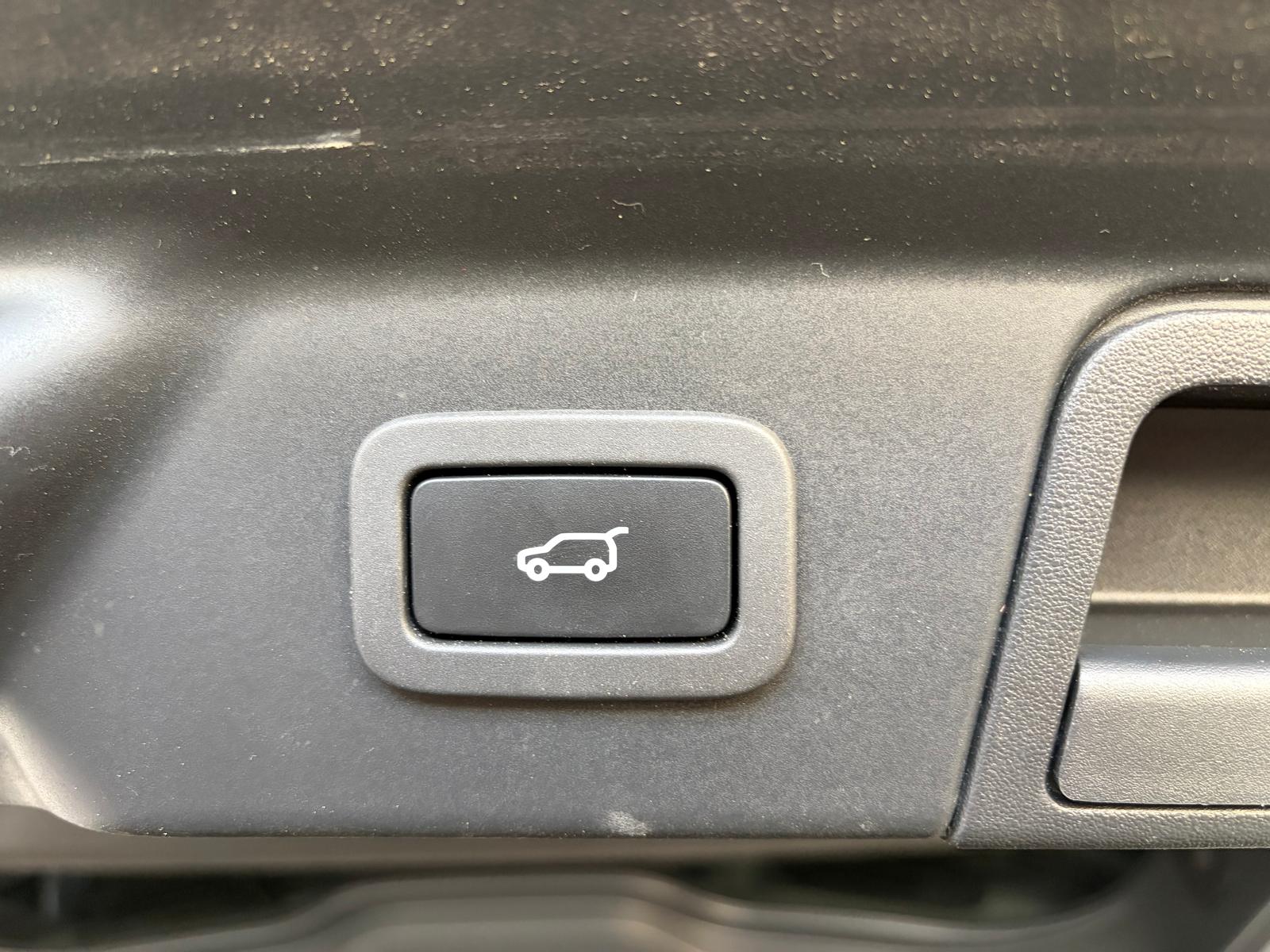 LAND ROVER Range Rover Velar R-Dynamic P 250 SE Automatic - Toit ouvrant - Caméra 3D Surround View - Attelage-image-28