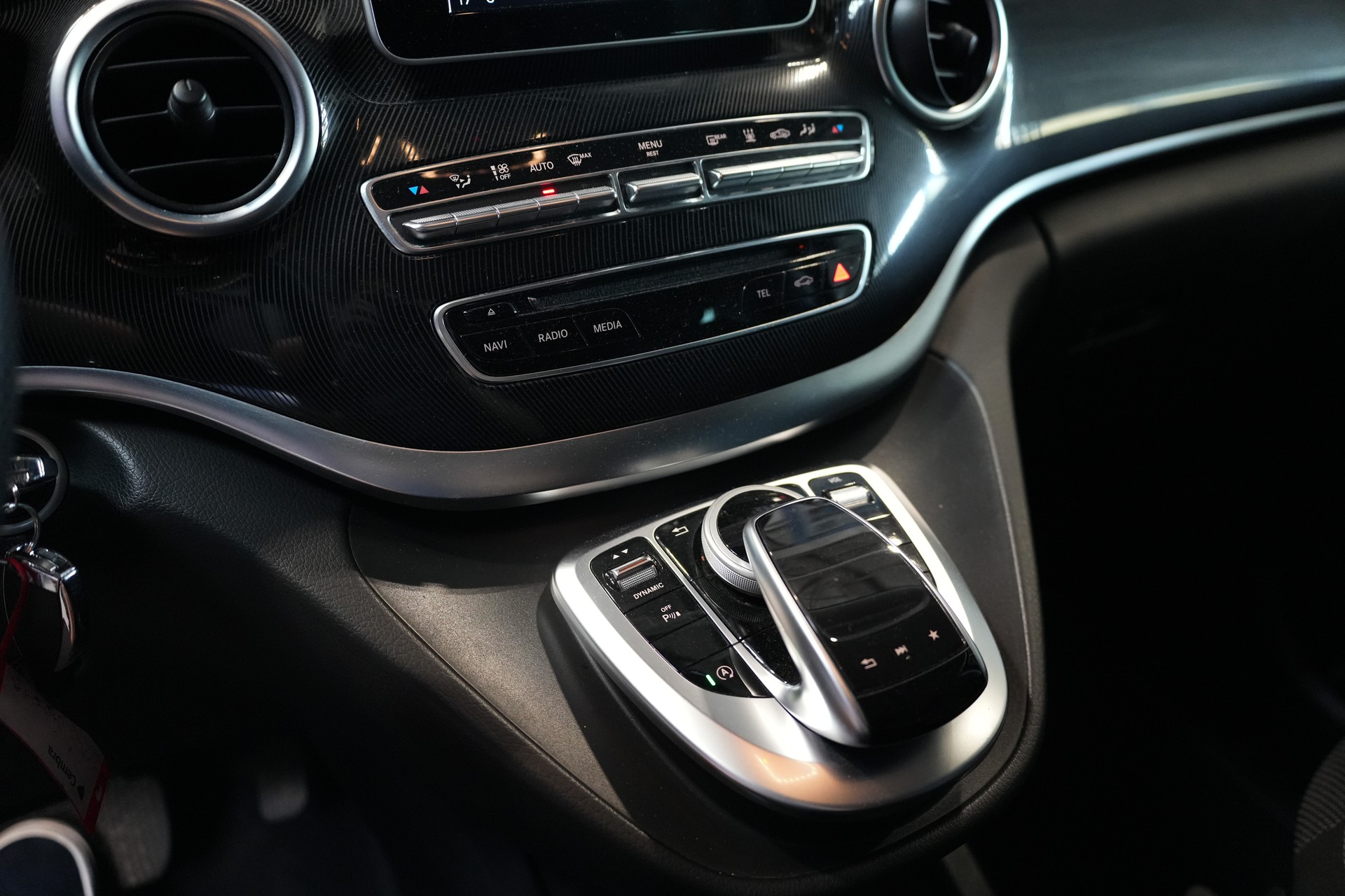 MERCEDES-BENZ V 250 d lang 4Matic 7G-Tronic-image-8